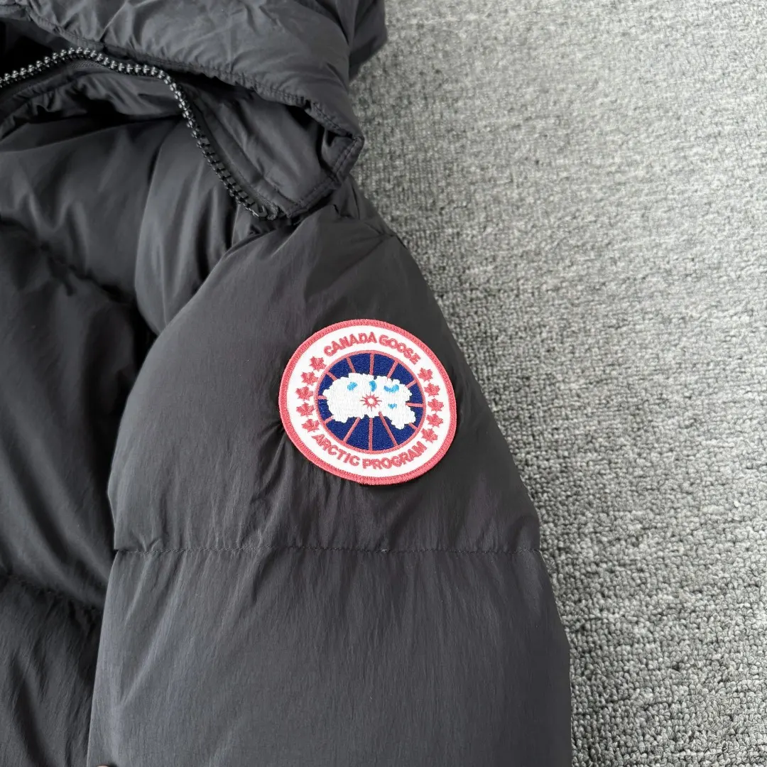 Lawrence Hooded Down Puffer Jacket D57023551 — view 4
