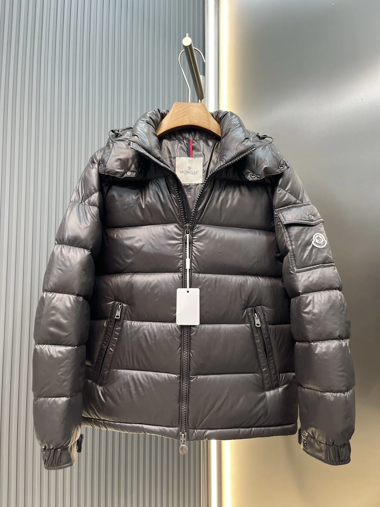Maya Glossy Hooded Down Puffer Jacket D64019131 — view 5
