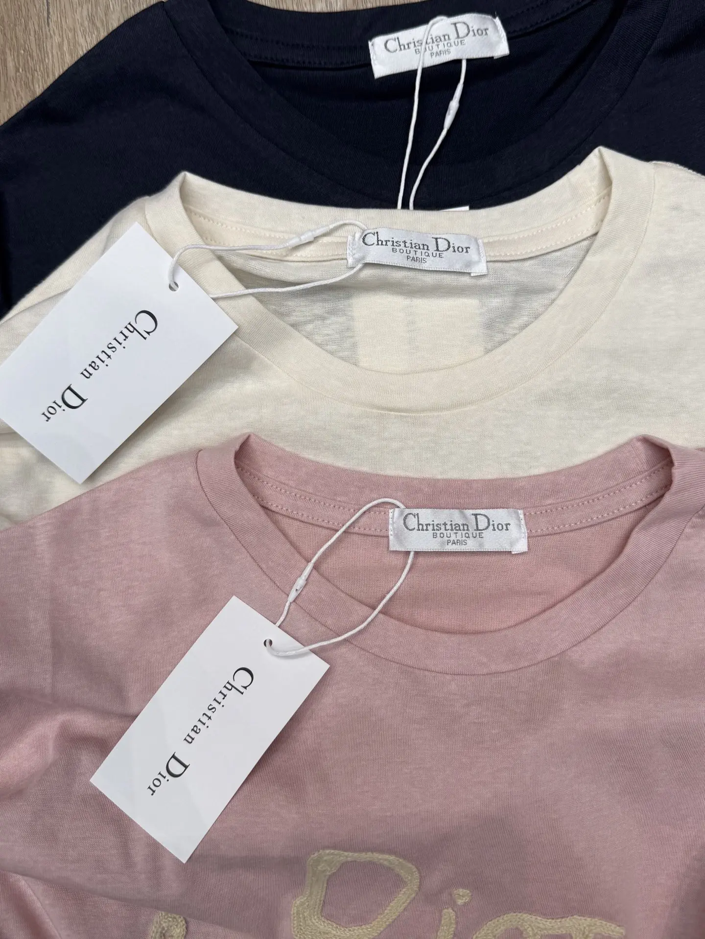 Embroidered Logo Long-Sleeve T-Shirt D6915647 — view 4