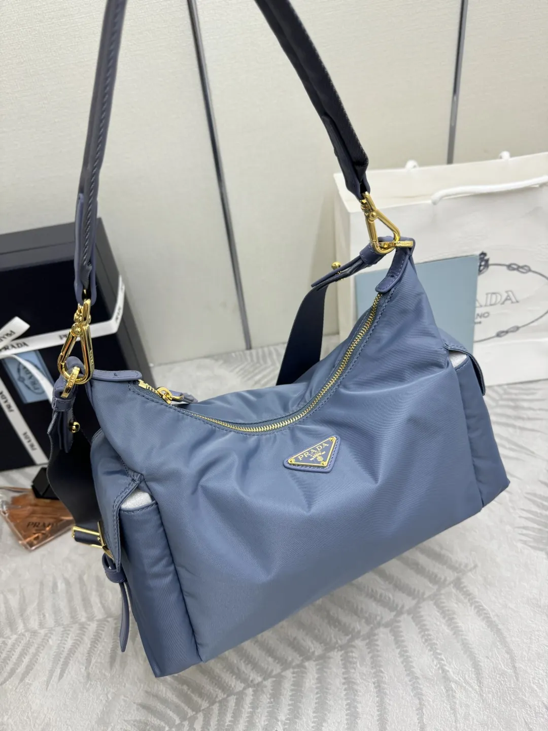 Re-Nylon and Leather Shoulder Bag D76017743 — view 4