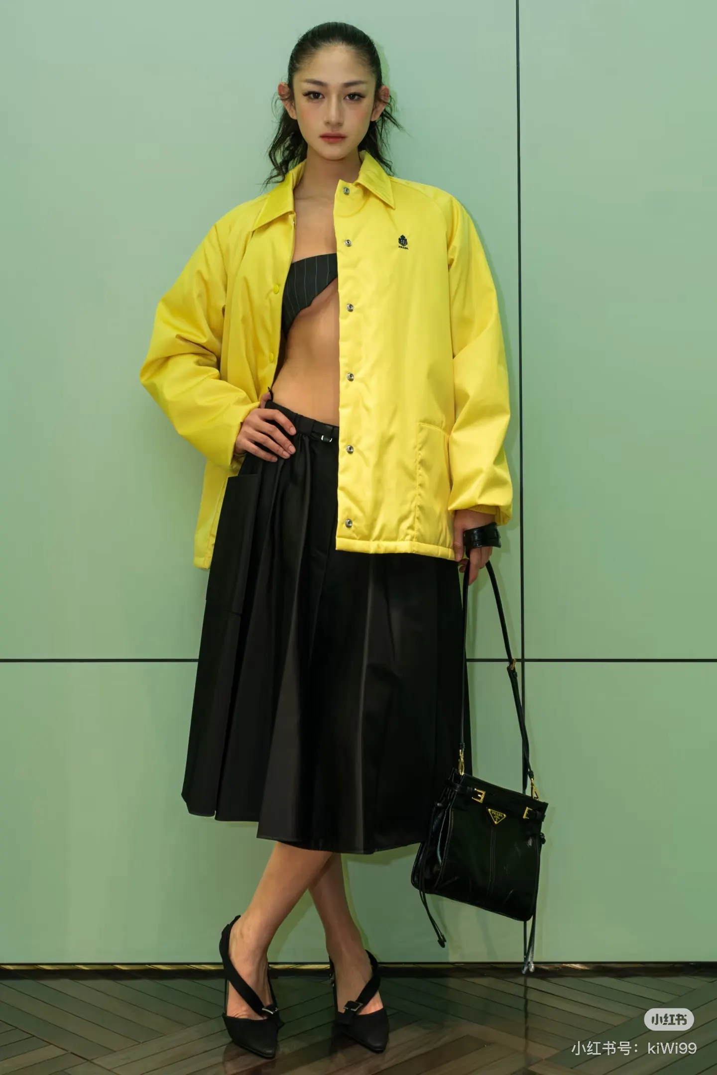 Soft Lux Leather Crossbody Bag D31017912 — view 5