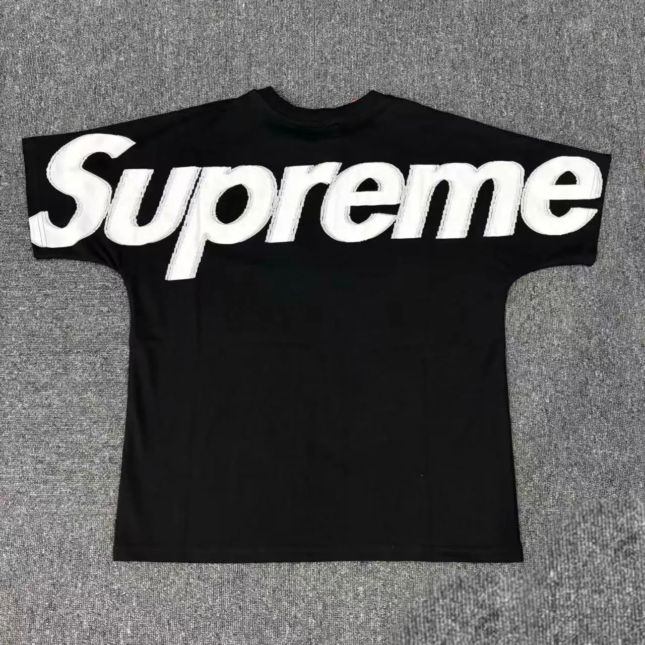 Supreme Back Logo Graphic T-Shirt D4215388 — view 6