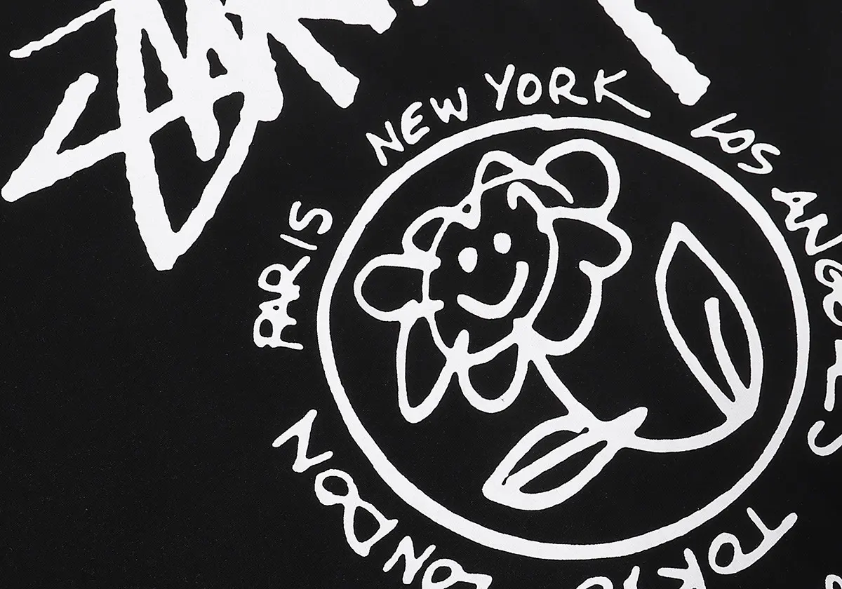 World Tour Graphic Print T-Shirt D4815749 — view 6