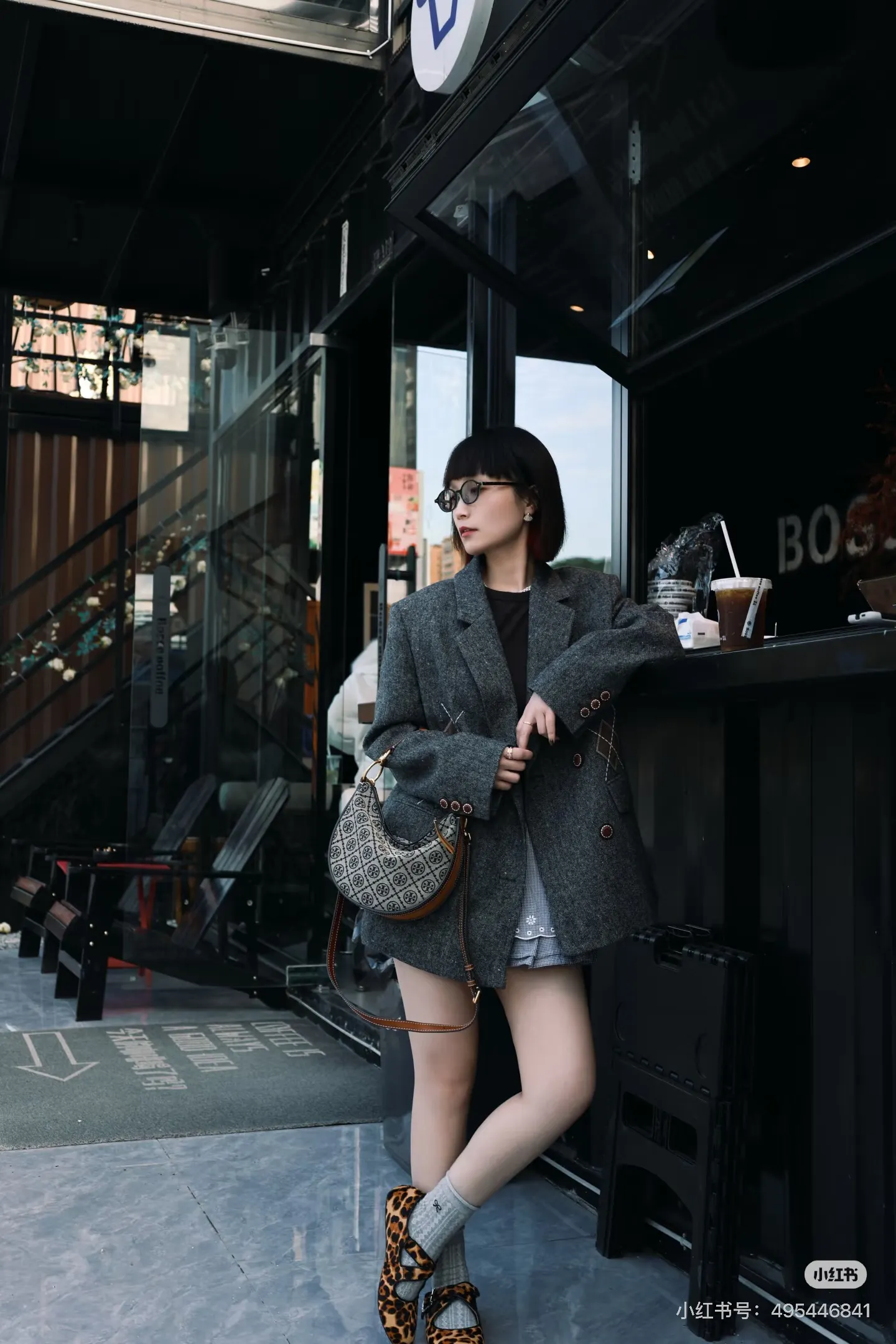 TB Mini Jacquard Crescent Bag D32018287 — view 3
