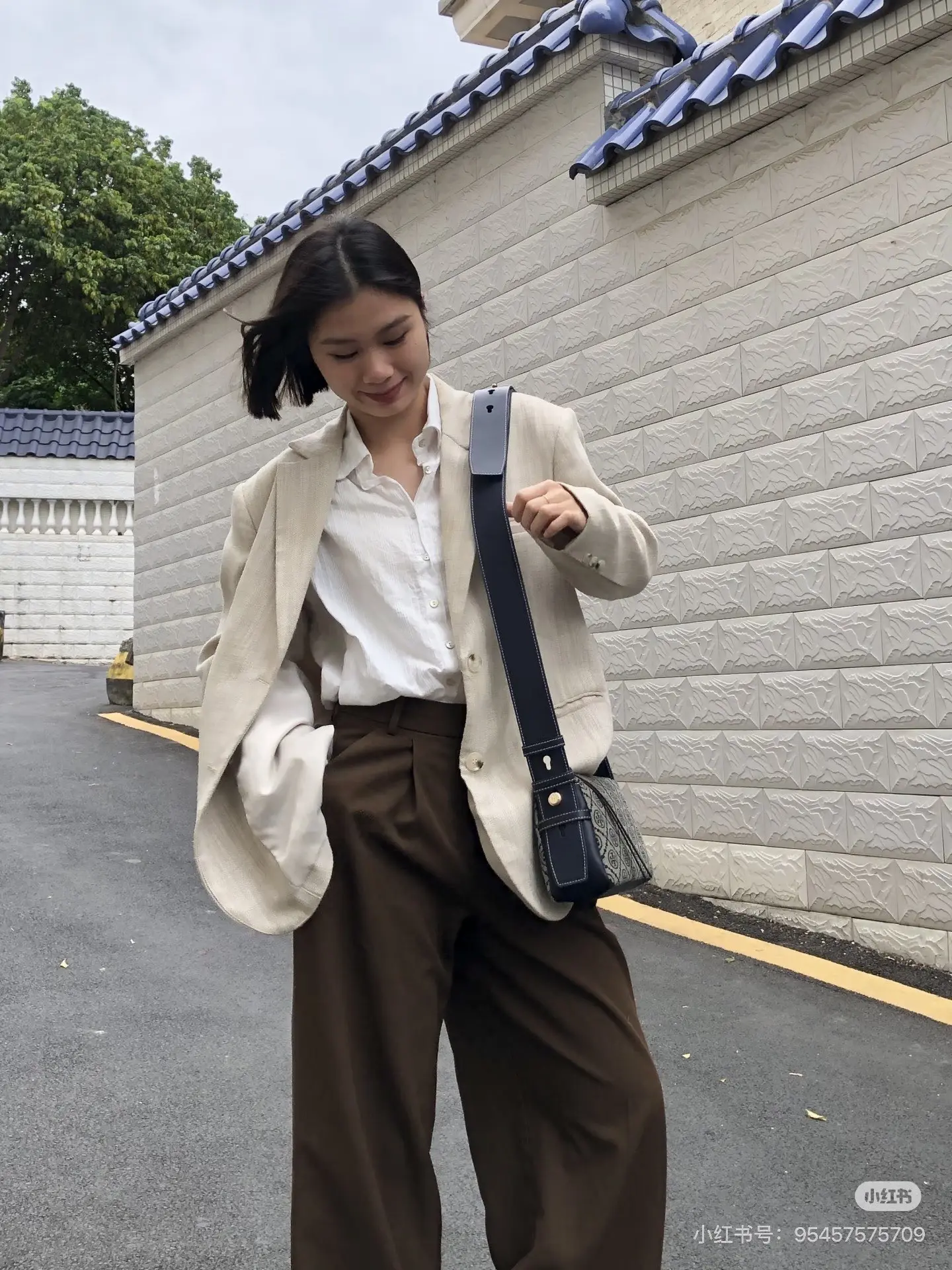 T Monogram Box Crossbody Bag D30018289 — view 2