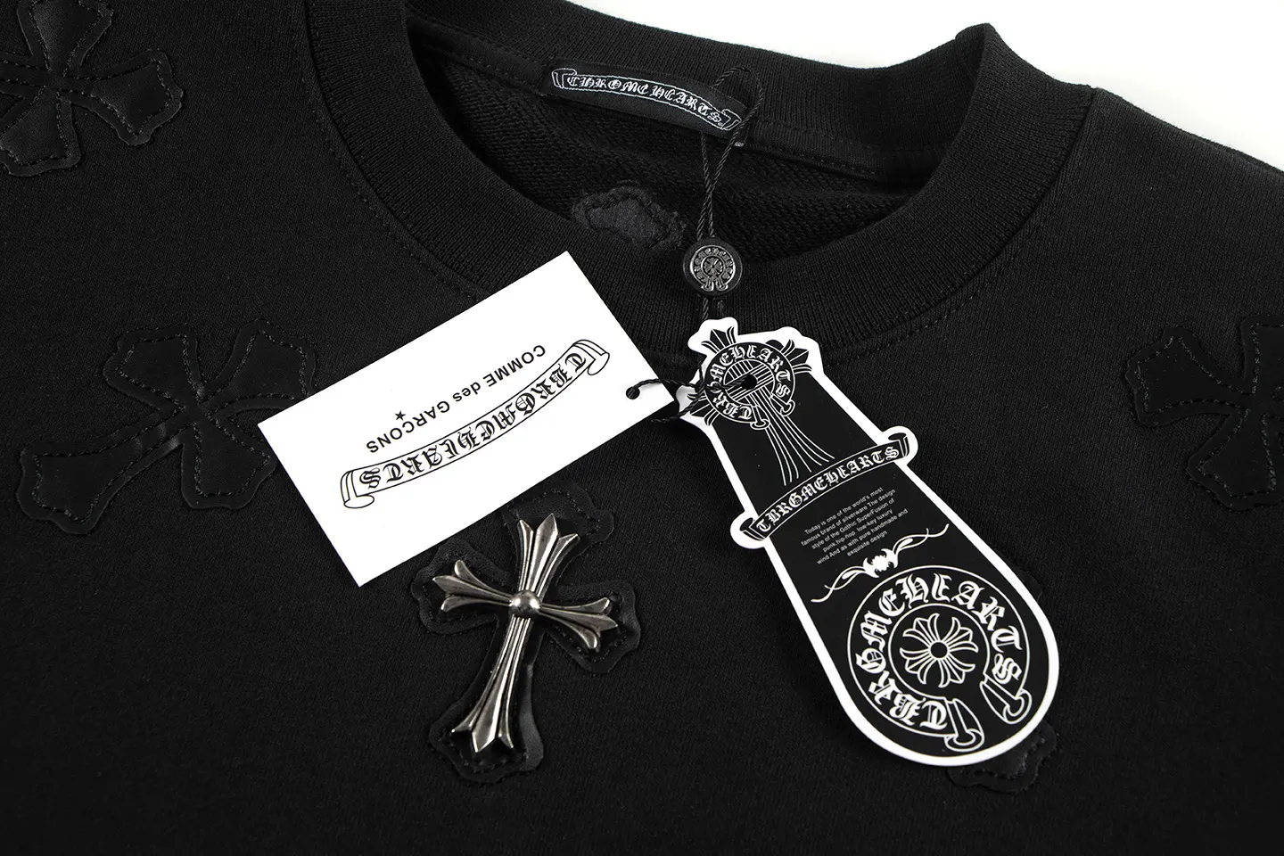 Leather Cross Patch Crew-Neck Sweatshirt D9515540 — view 4