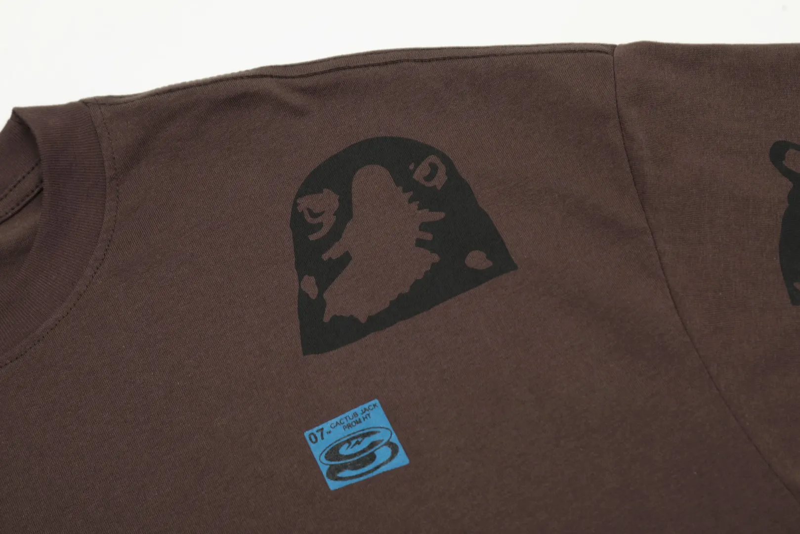 Cactus Jack x Fragment Graphic T-Shirt D7911539 — view 7