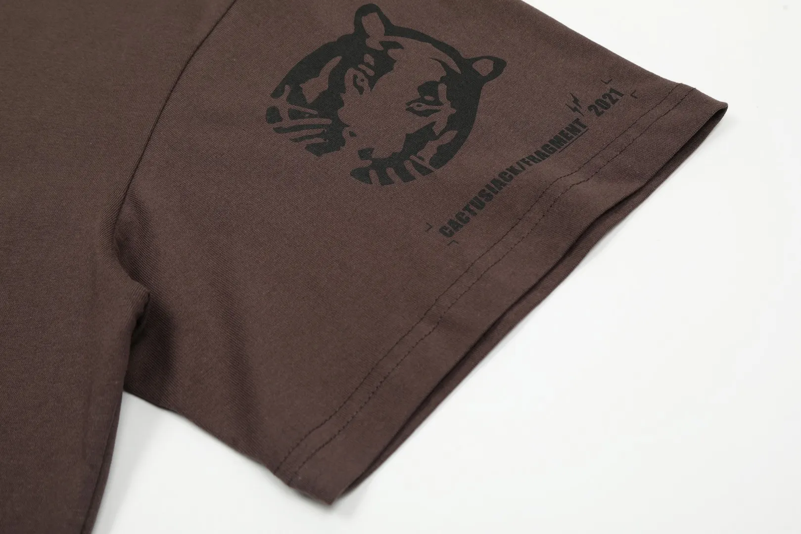 Cactus Jack x Fragment Graphic T-Shirt D7911539 — view 8