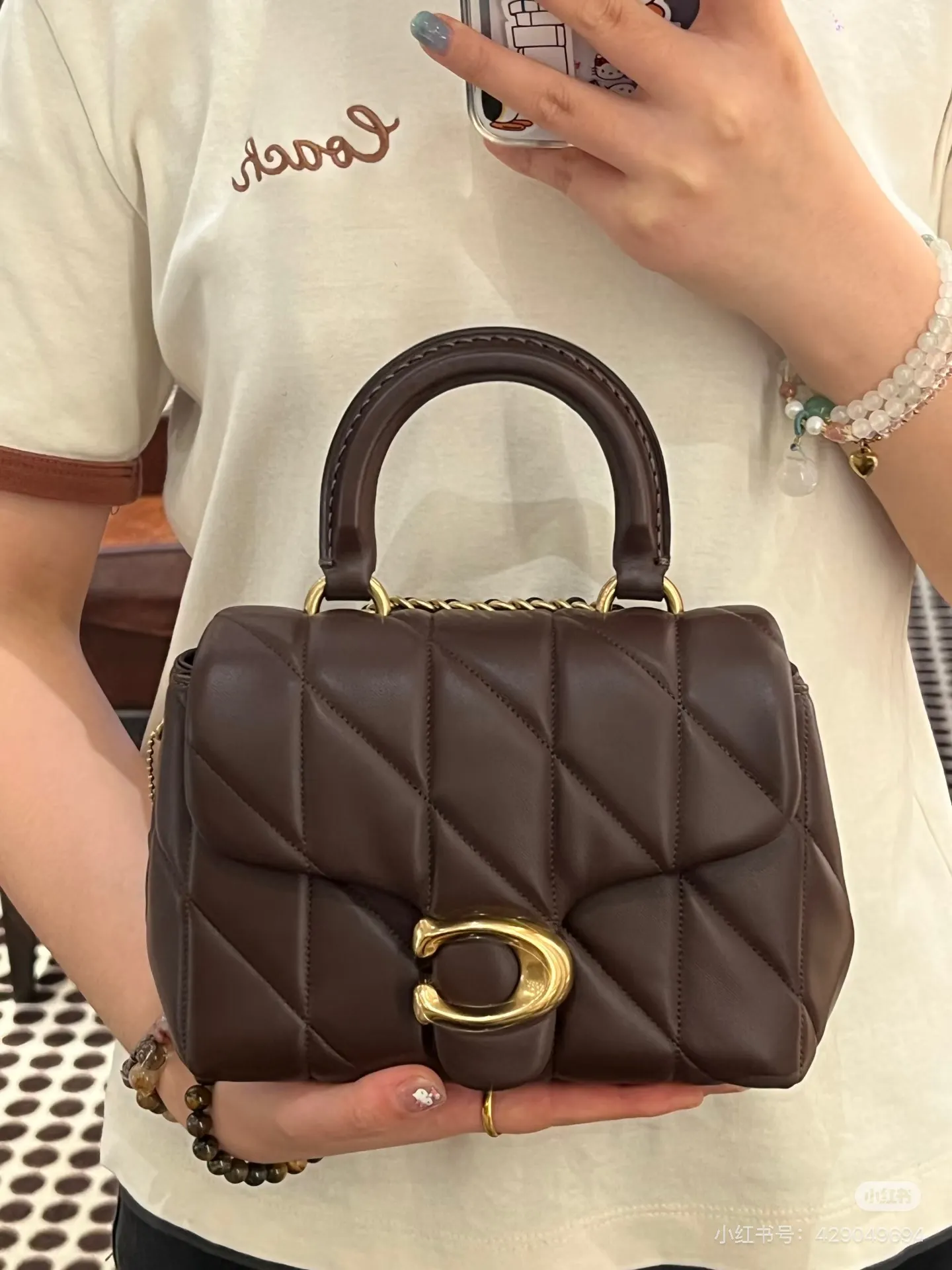 Tabby Quilted Leather Top Handle Bag D34018347 — view 5