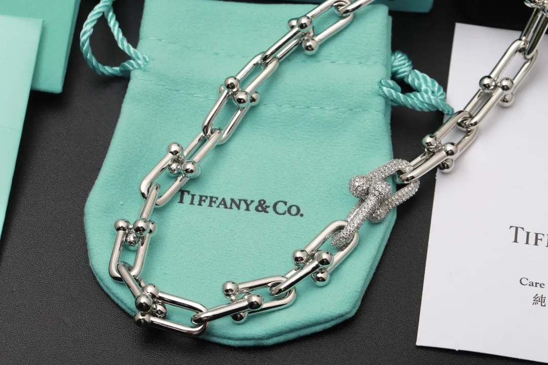 HardWear Graduated Link Necklace in 18K White Gold D24017561 — view 3
