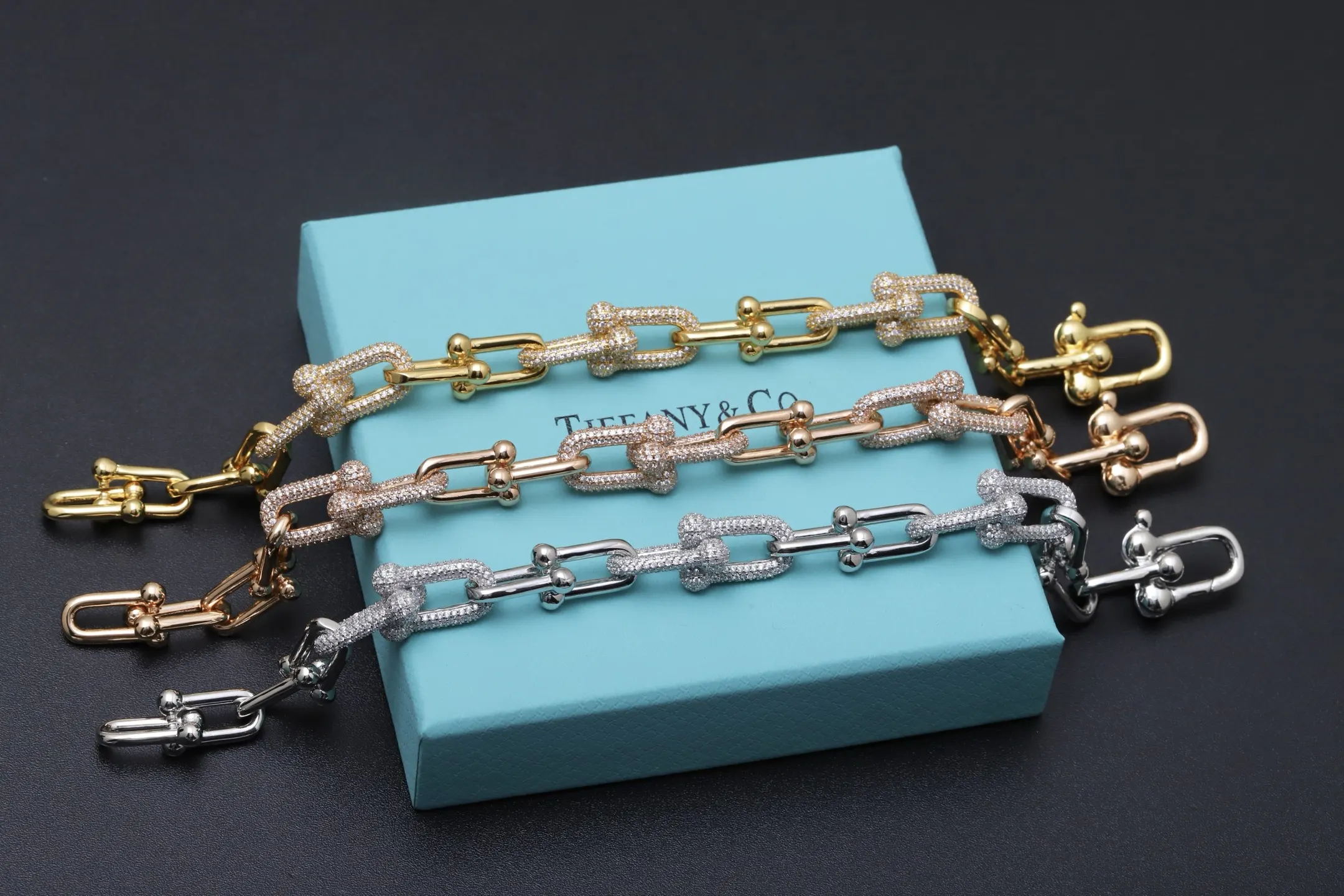 HardWear Pavé Diamond Link Bracelet (18K White Gold-Plated) D18017340 — view 3