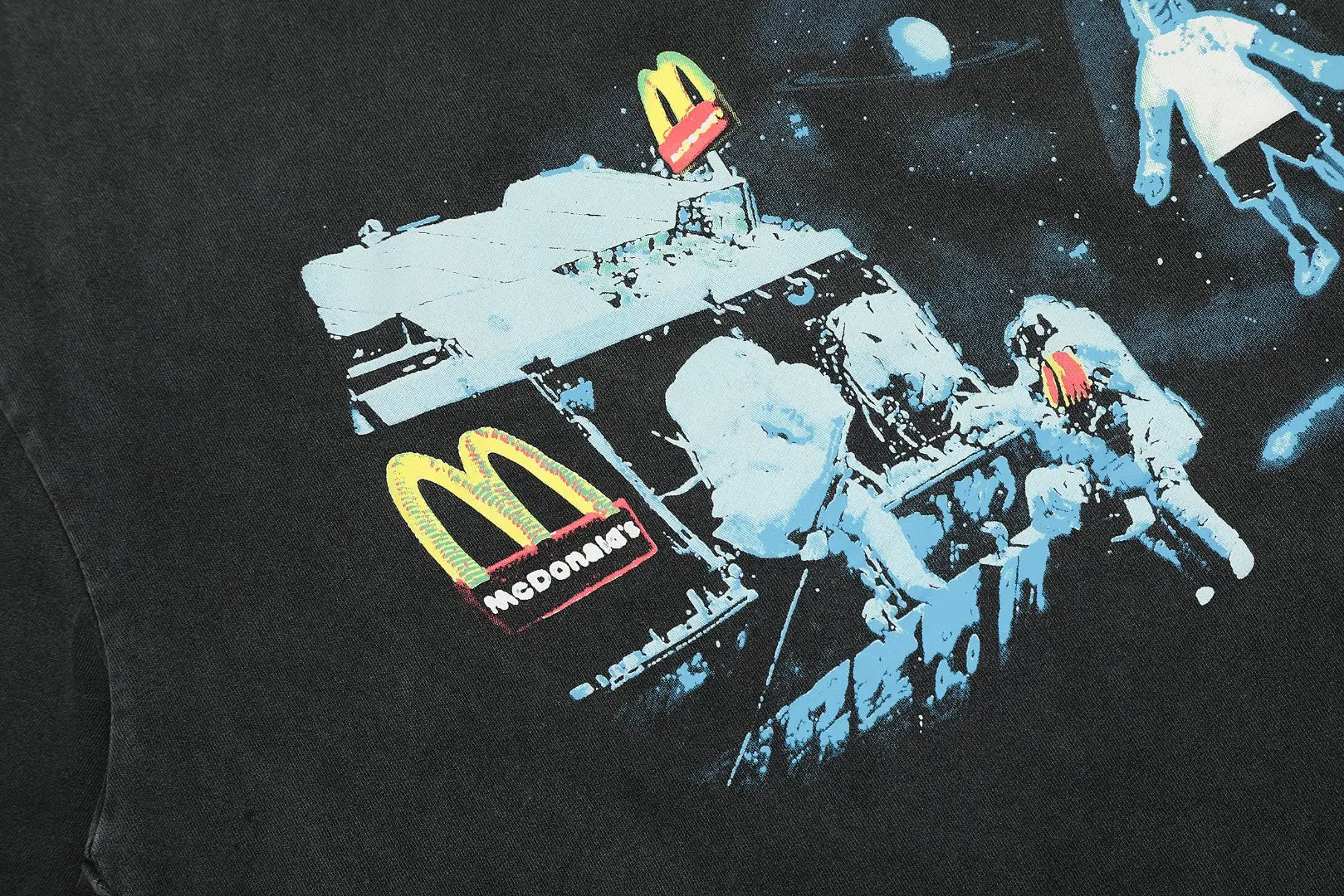Live From Utopia Graphic Print T-Shirt D8911534 — view 5