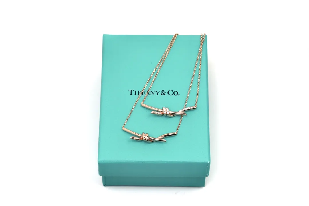 Knot Pendant Necklace (Gold-Plated Brass) D10517016 — view 5