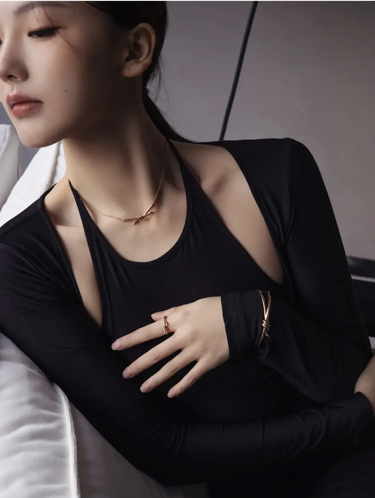 Knot Pendant Necklace (Gold-Plated Brass) D10517016 — view 8