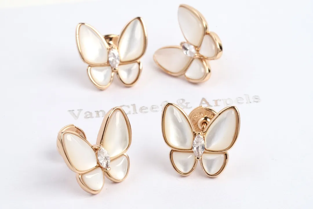 Two Butterfly Mother-of-Pearl Stud Earrings D22516930 — view 2