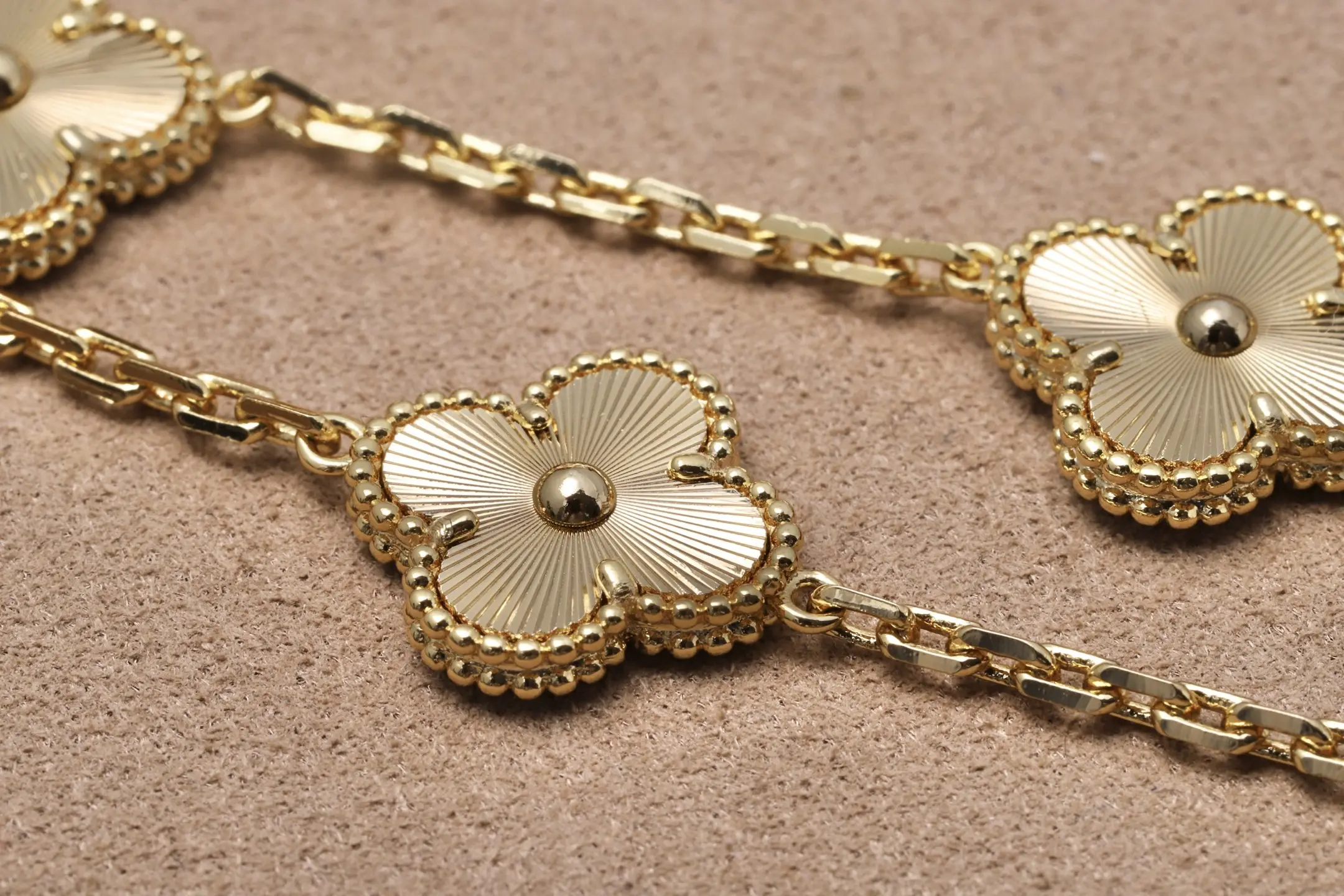 Alhambra 10-Motif Guilloché Necklace (Gold-Plated Brass) D33016582 — view 3