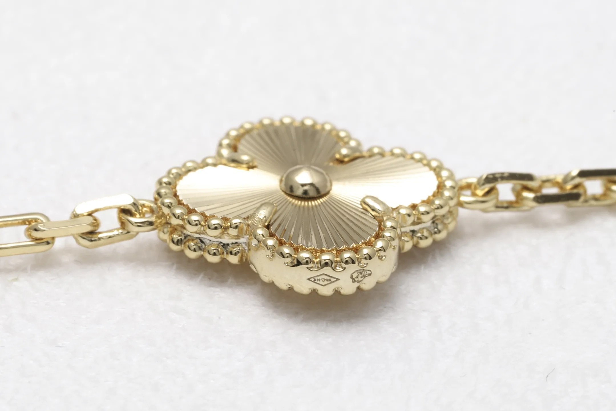 Alhambra 10-Motif Guilloché Necklace (Gold-Plated Brass) D33016582 — view 4