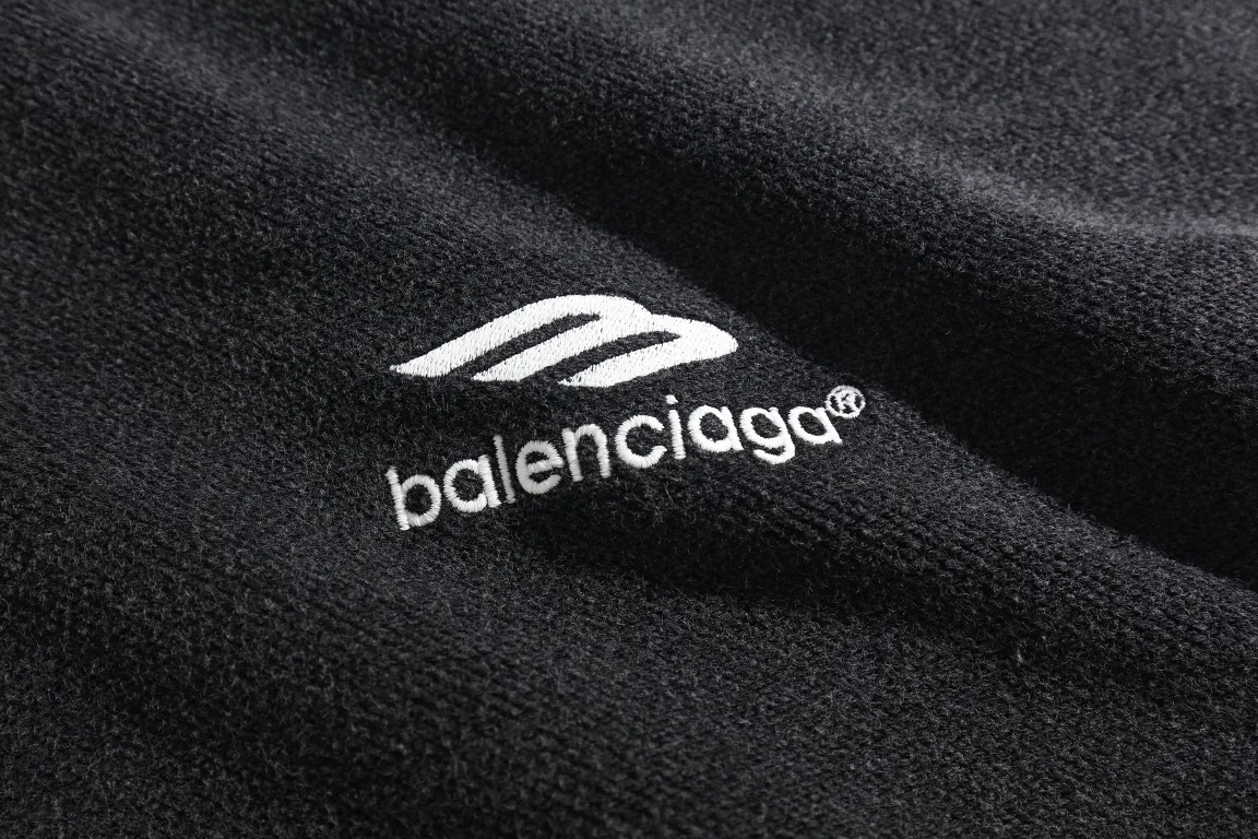 3B Logo Embroidered Inside-Out Sweatshirt D26921282 — view 12