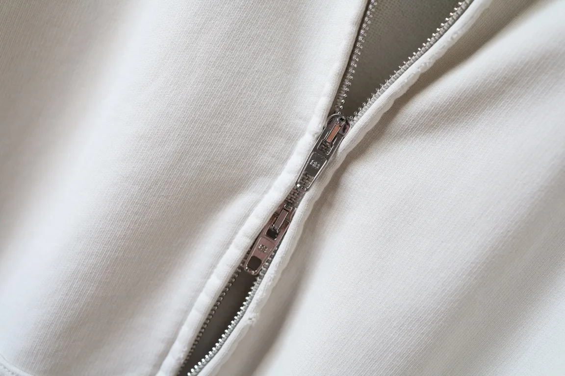 Distressed Logo Print Zip-Up Hoodie D30921330 — view 4