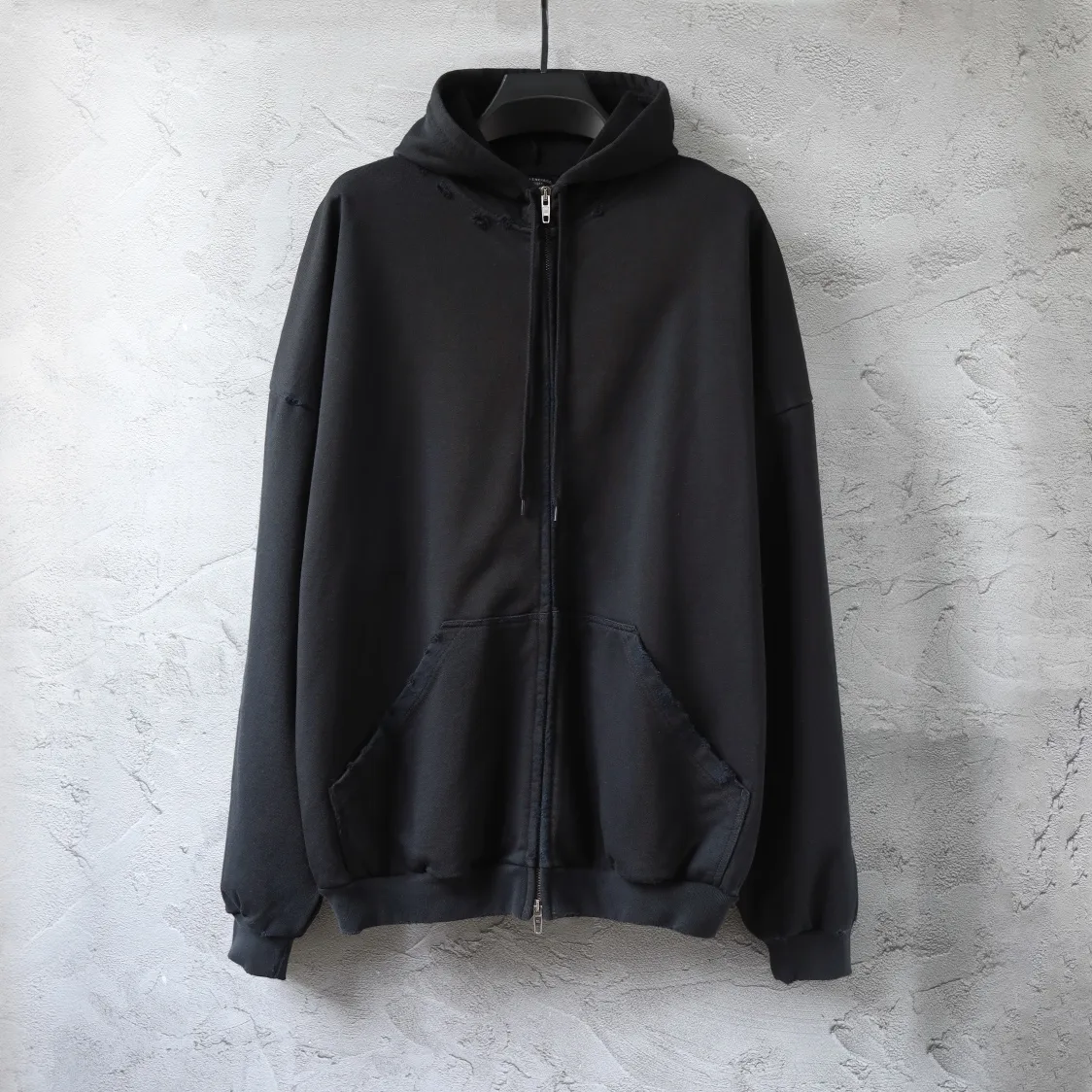 Distressed Tape Logo Zip-Up Hoodie D30921329 — view 2