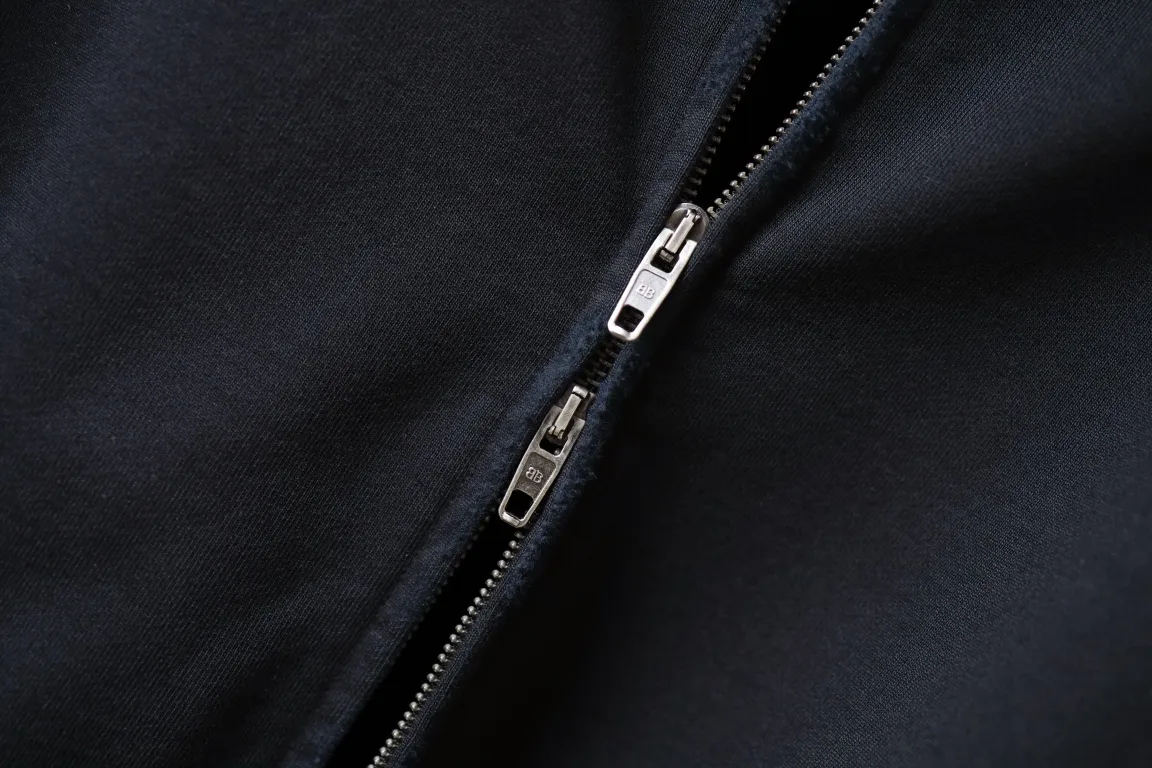 Distressed Tape Logo Zip-Up Hoodie D30921329 — view 7