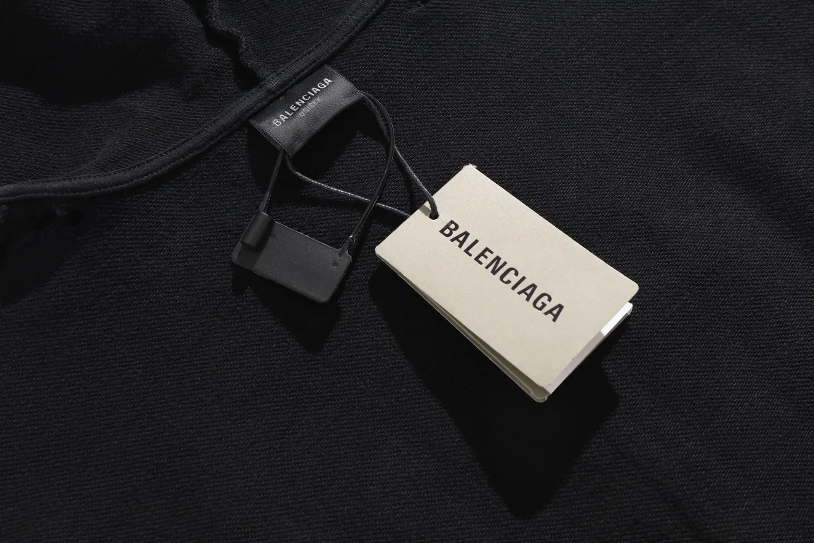 Distressed Tape Logo Zip-Up Hoodie D30921329 — view 18