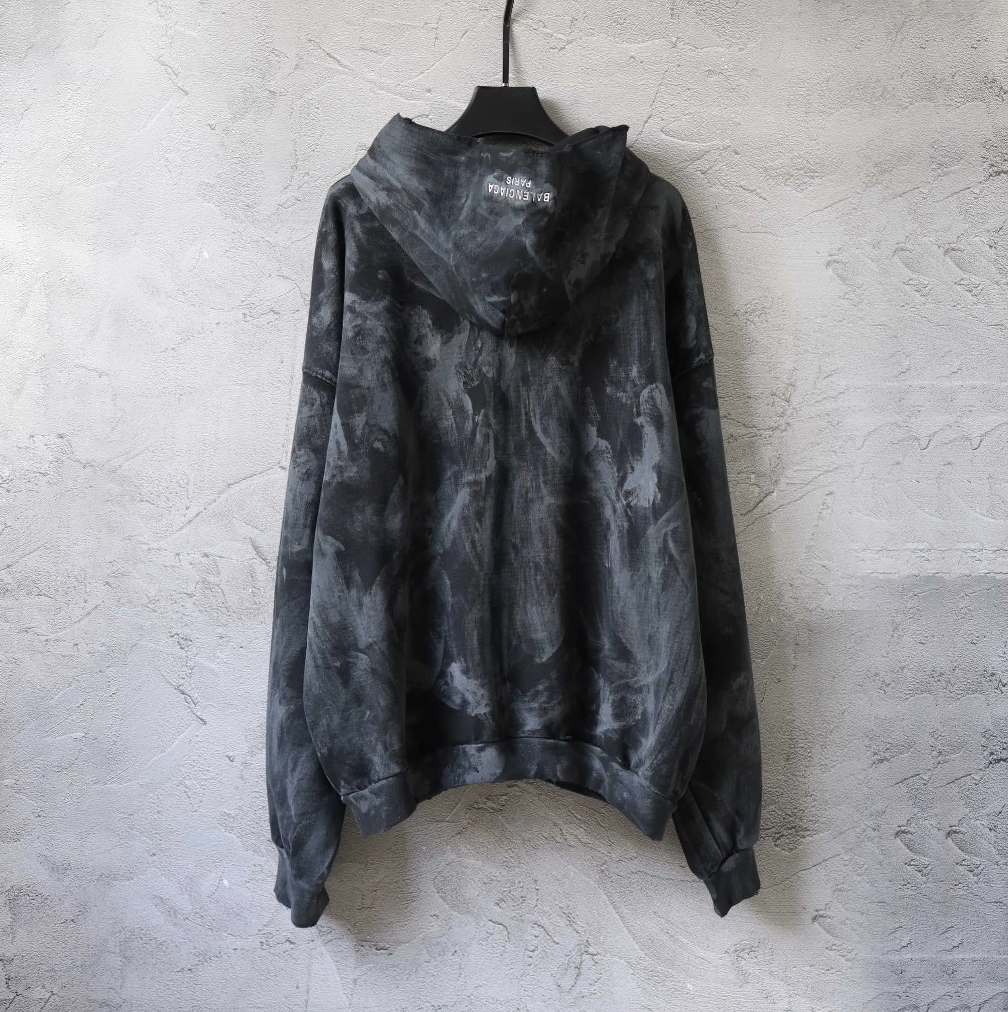 3B Logo Embroidered Mud-Wash Zip-Up Hoodie D31921335 — view 2
