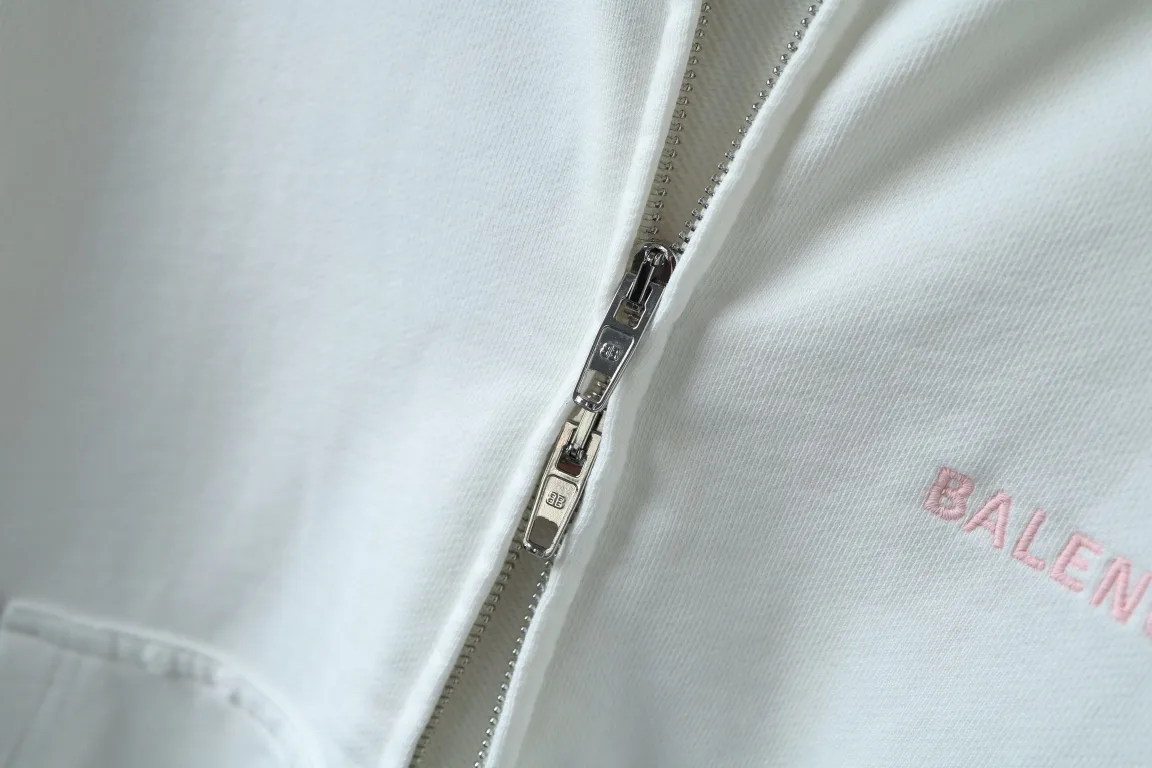 Distressed Logo-Embroidered Zip-Up Hoodie D29921336 — view 23