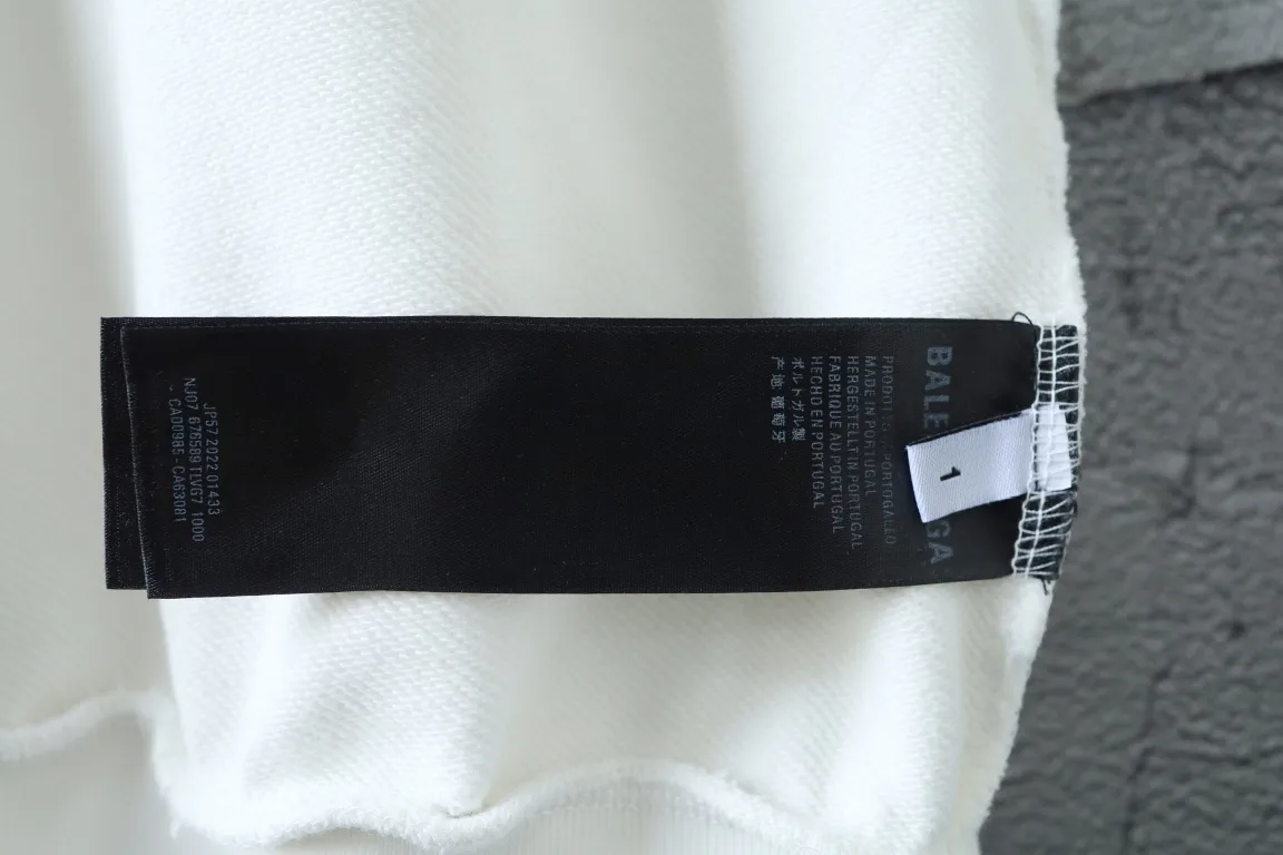 Distressed Logo-Embroidered Zip-Up Hoodie D29921336 — view 27
