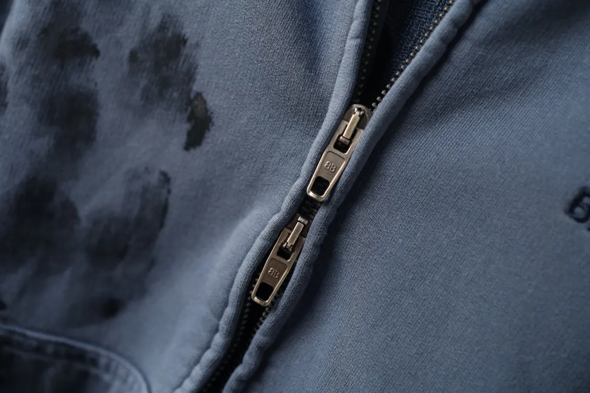 Logo Embroidered Distressed Zip-Up Hoodie D30921338 — view 5