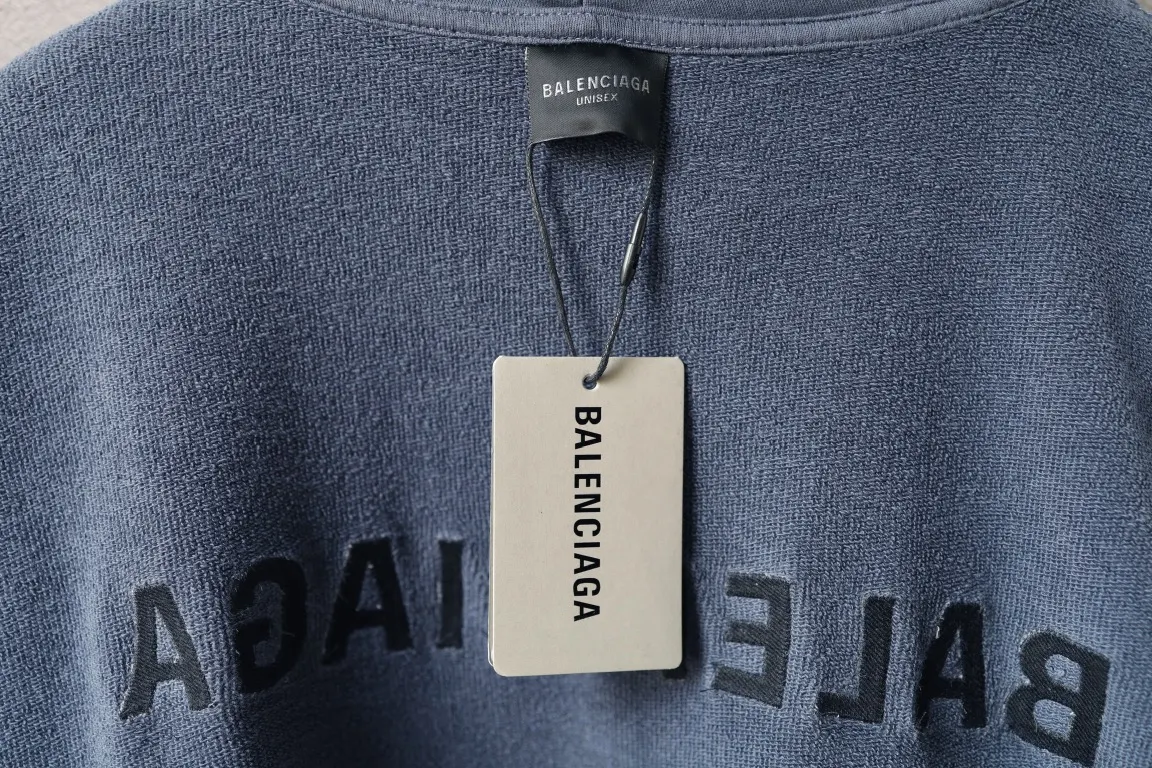 Logo Embroidered Distressed Zip-Up Hoodie D30921338 — view 8