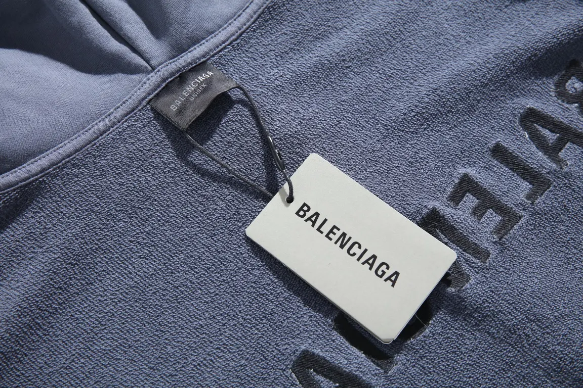 Logo Embroidered Distressed Zip-Up Hoodie D30921338 — view 17