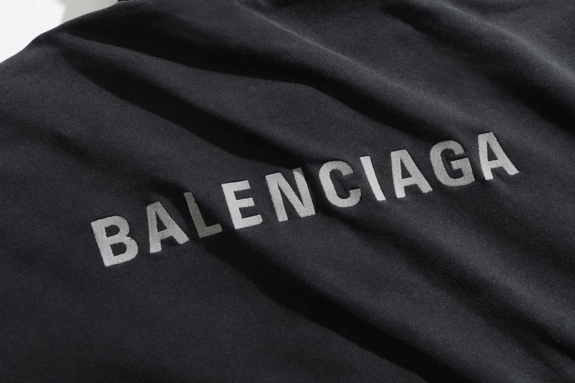 Logo-Embroidered Layered Zip-Up Hoodie D49921273 — view 4