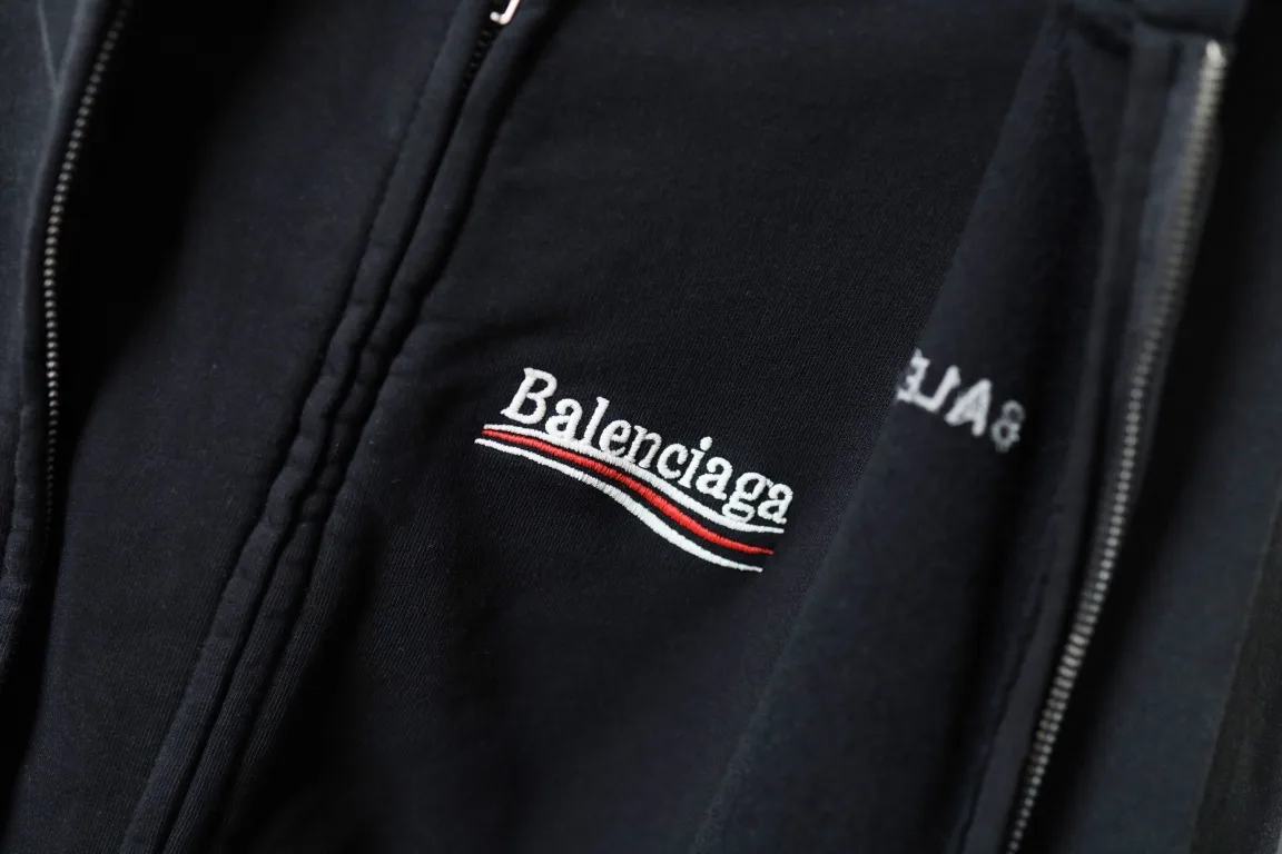 Logo-Embroidered Layered Zip-Up Hoodie D49921273 — view 7