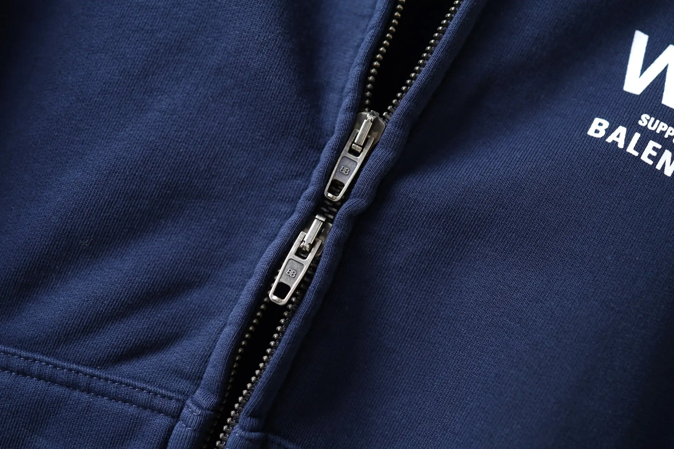 WFP Logo Print Zip-Up Hoodie D29921308 — view 23