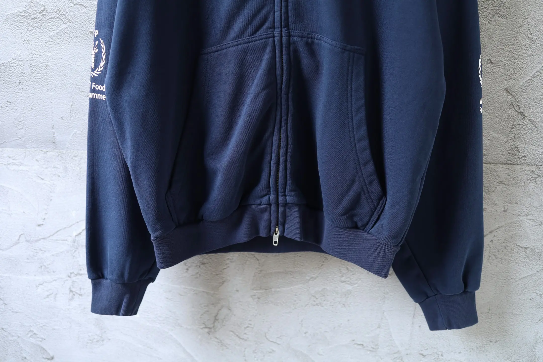 WFP Logo Print Zip-Up Hoodie D29921308 — view 24