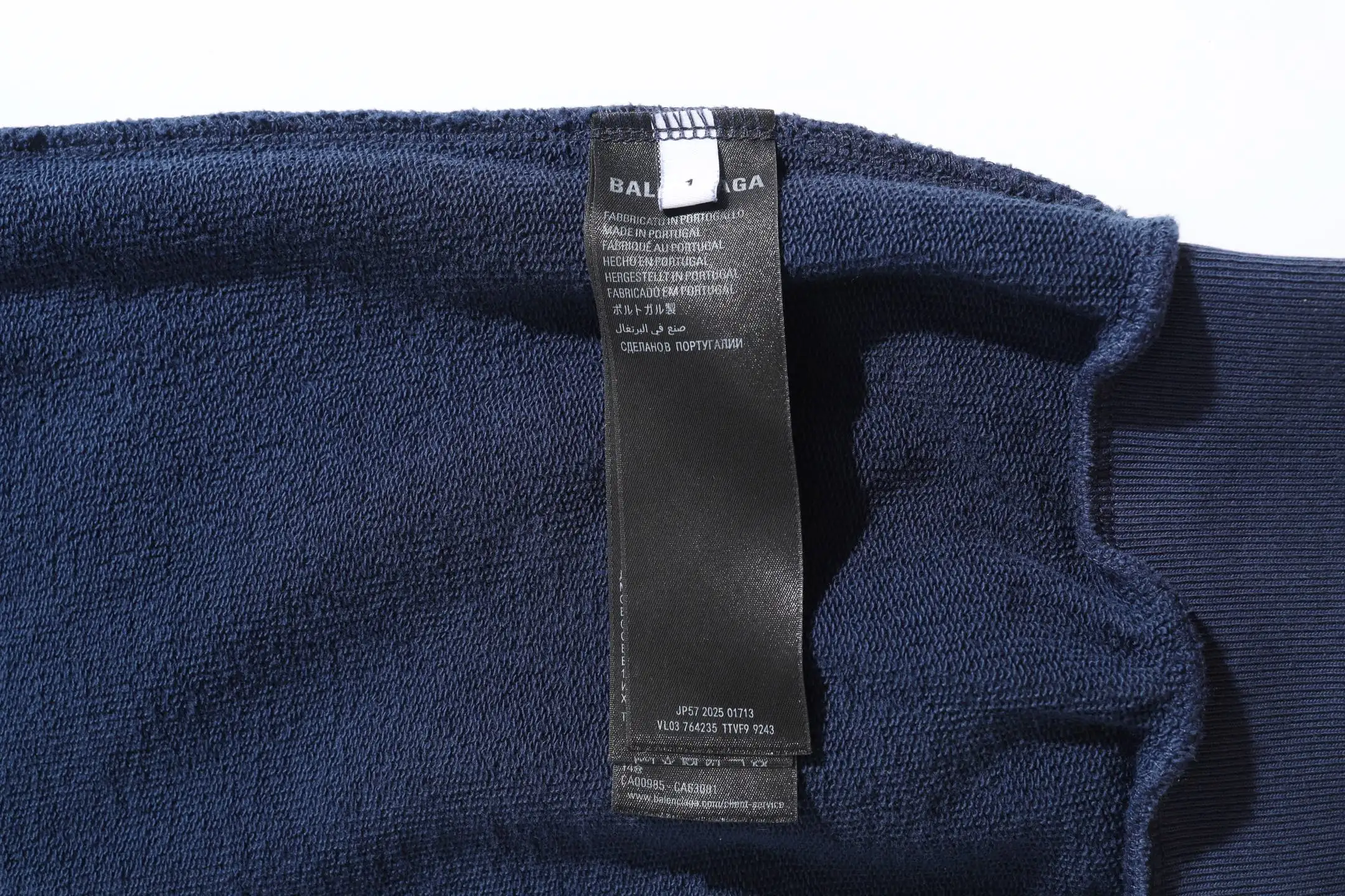 WFP Logo Print Zip-Up Hoodie D29921308 — view 36