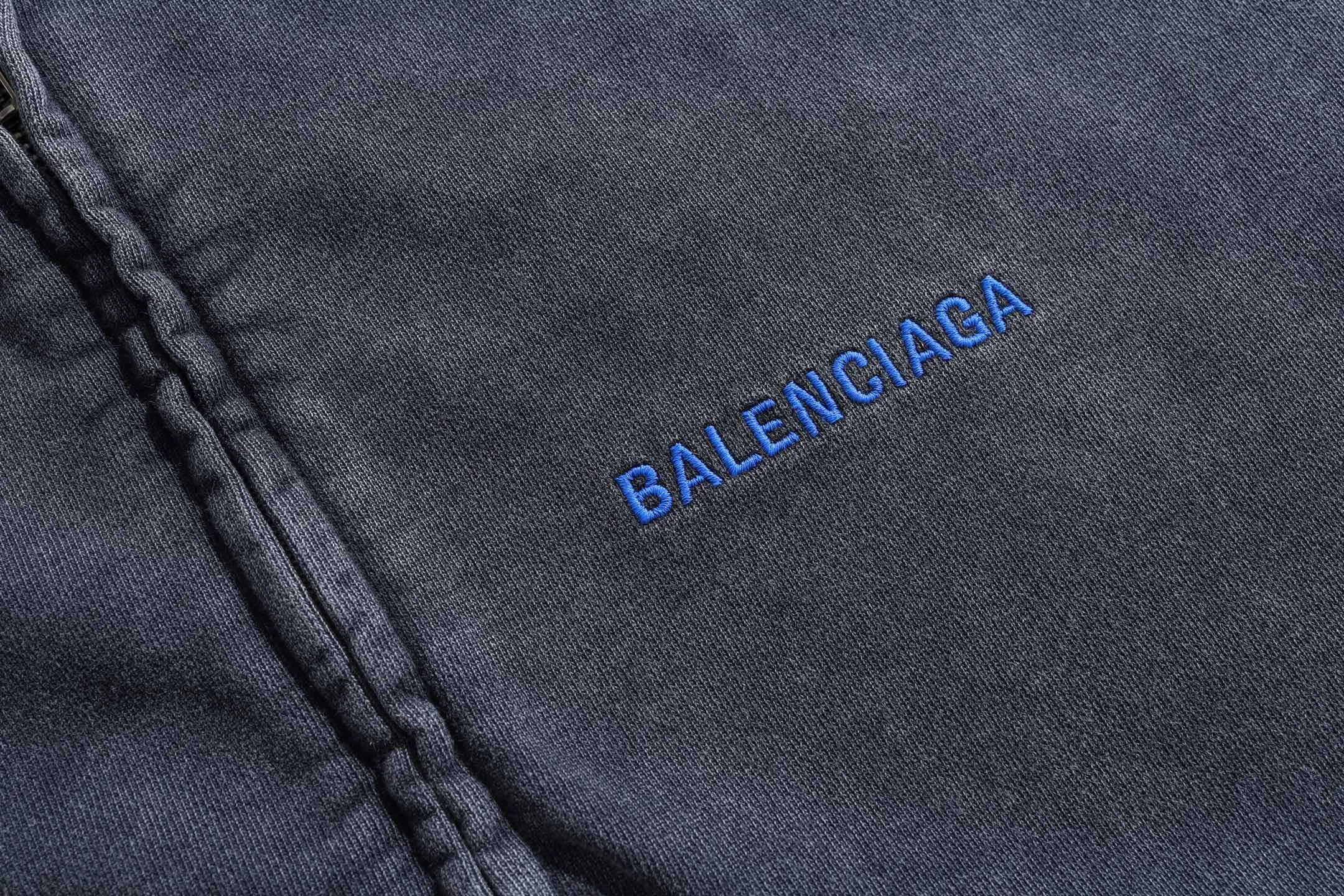 Logo Embroidered Distressed Zip-Up Hoodie D31918771 — view 6