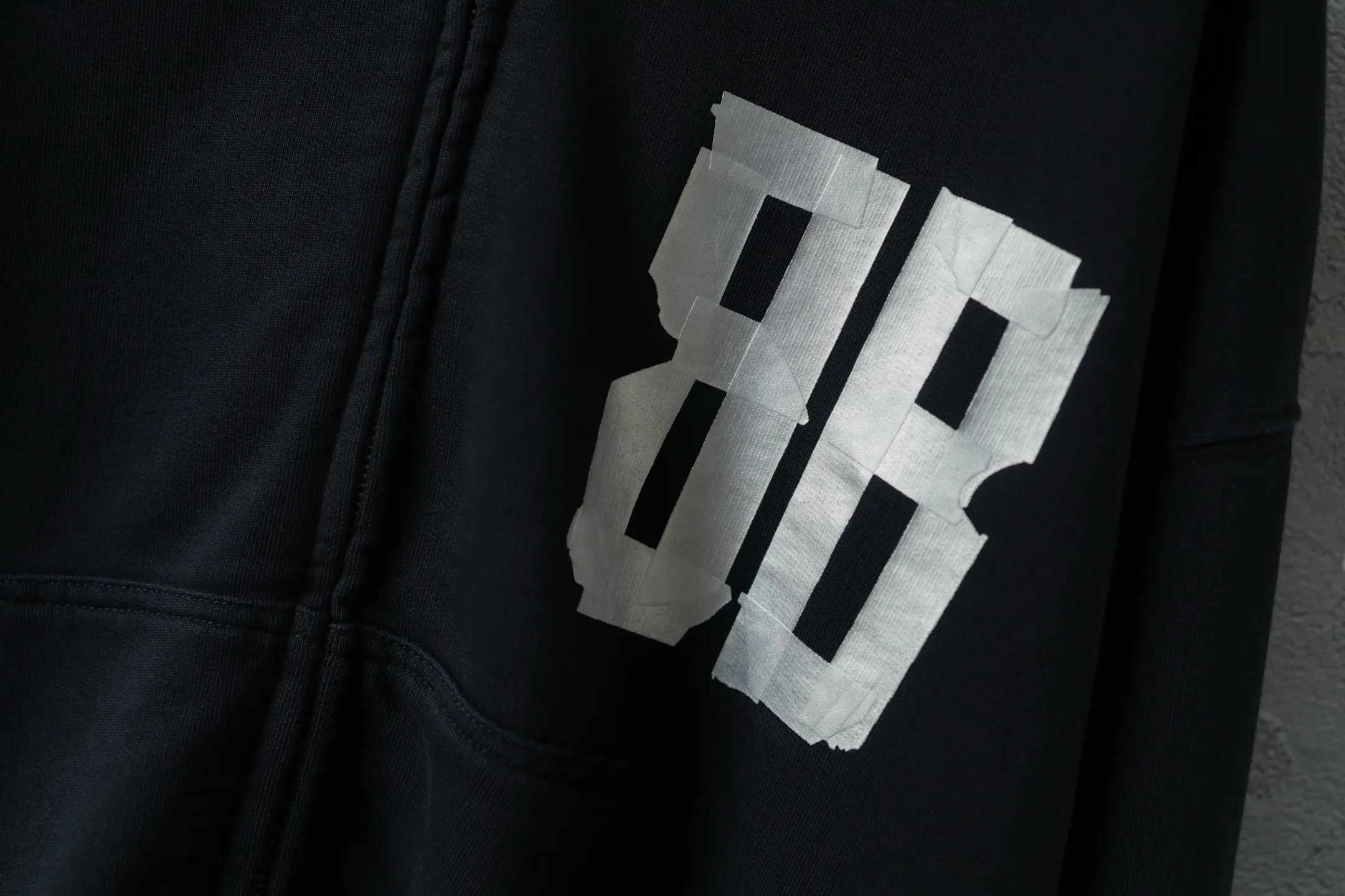 Tape Logo Zip-Up Hoodie D28918773 — view 3