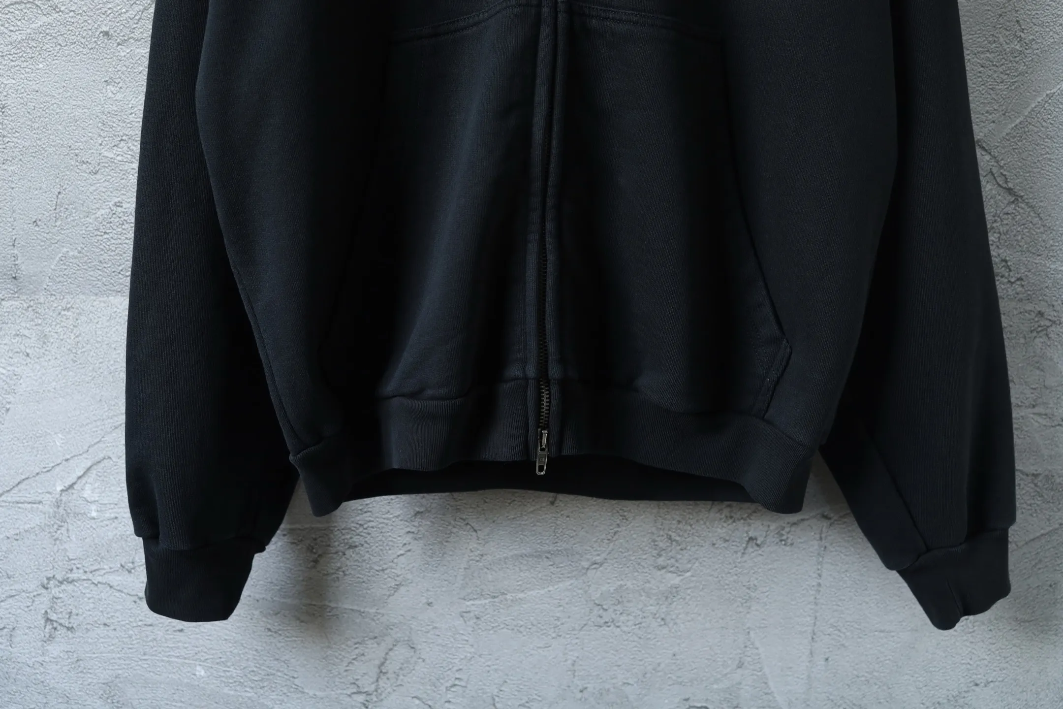 Tape Logo Zip-Up Hoodie D28918773 — view 6