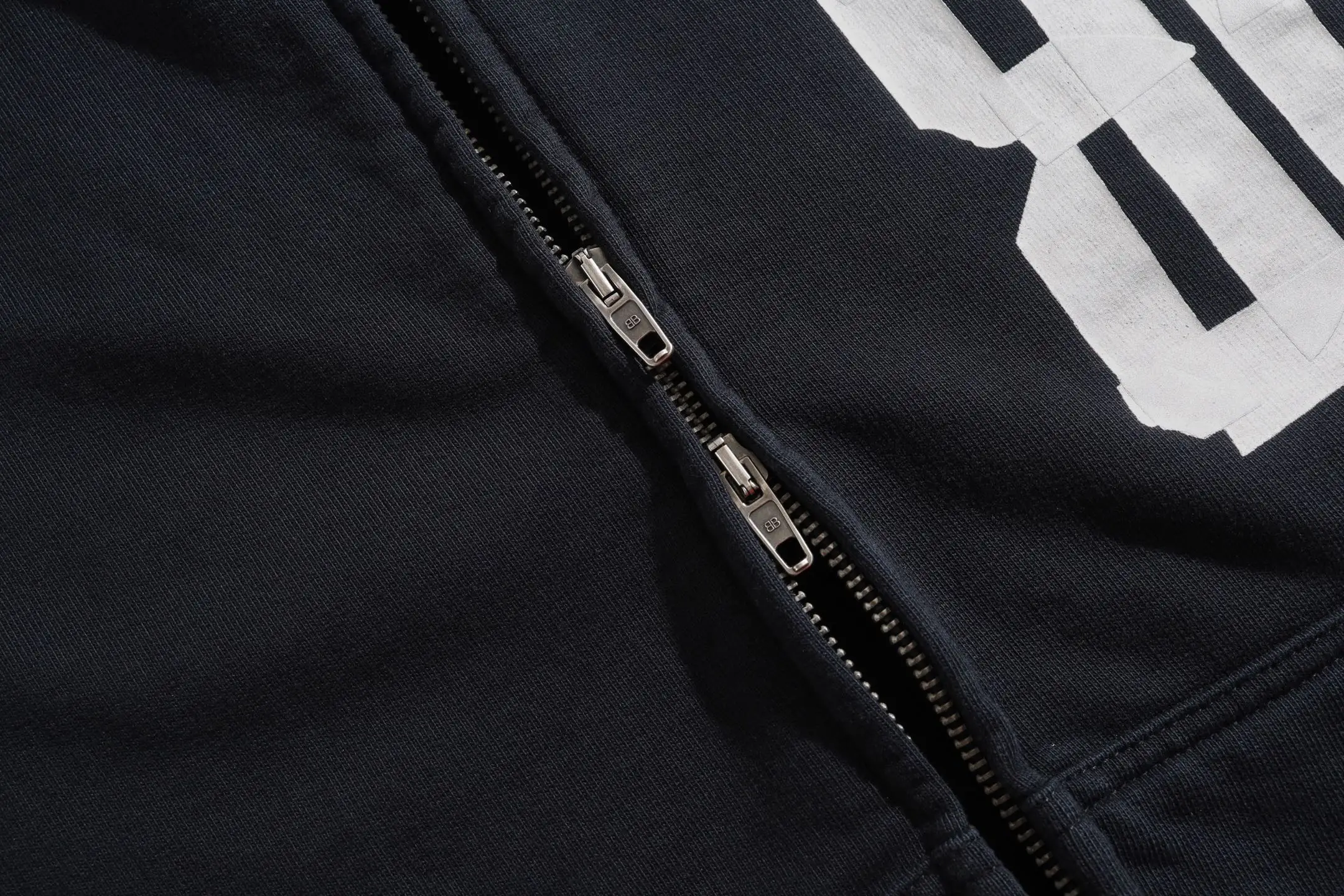 Tape Logo Zip-Up Hoodie D28918773 — view 15