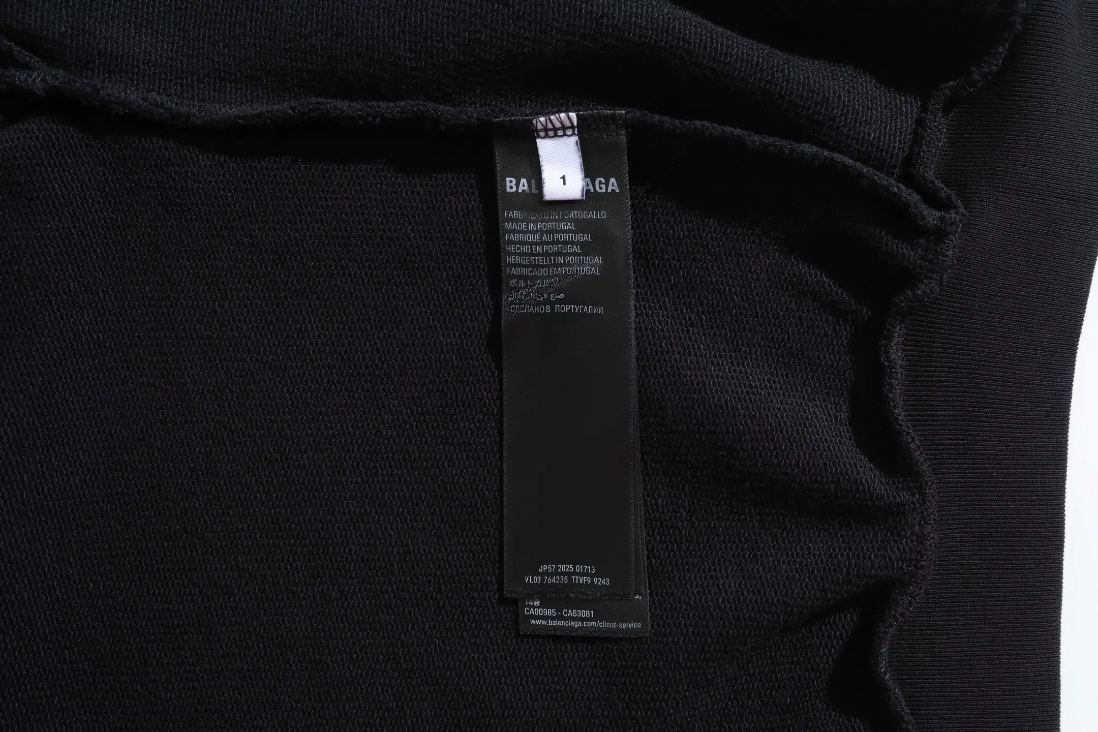 Tape Logo Zip-Up Hoodie D28918773 — view 17