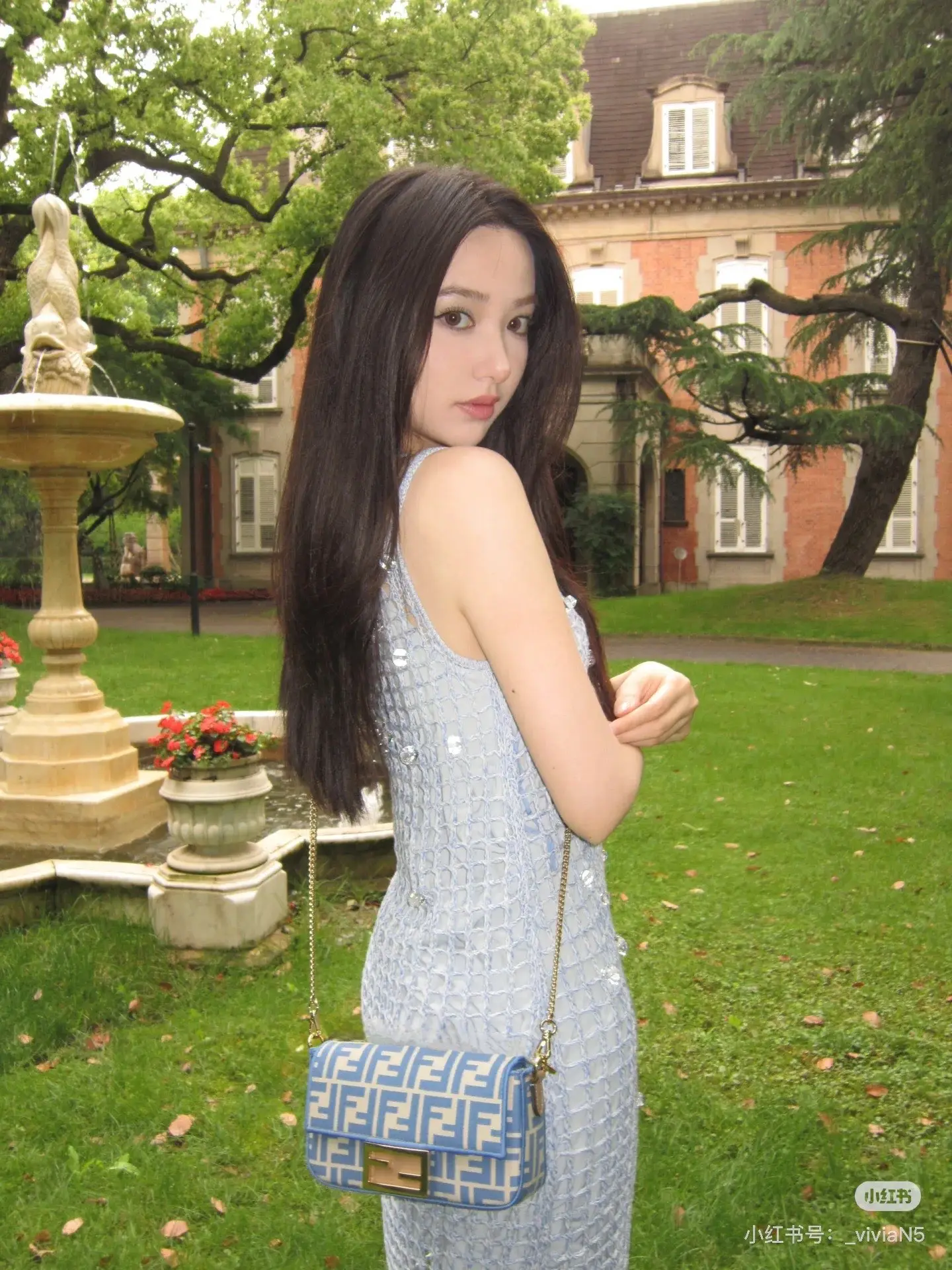 Fendi Baguette Shoulder Bag D28518221 — view 4