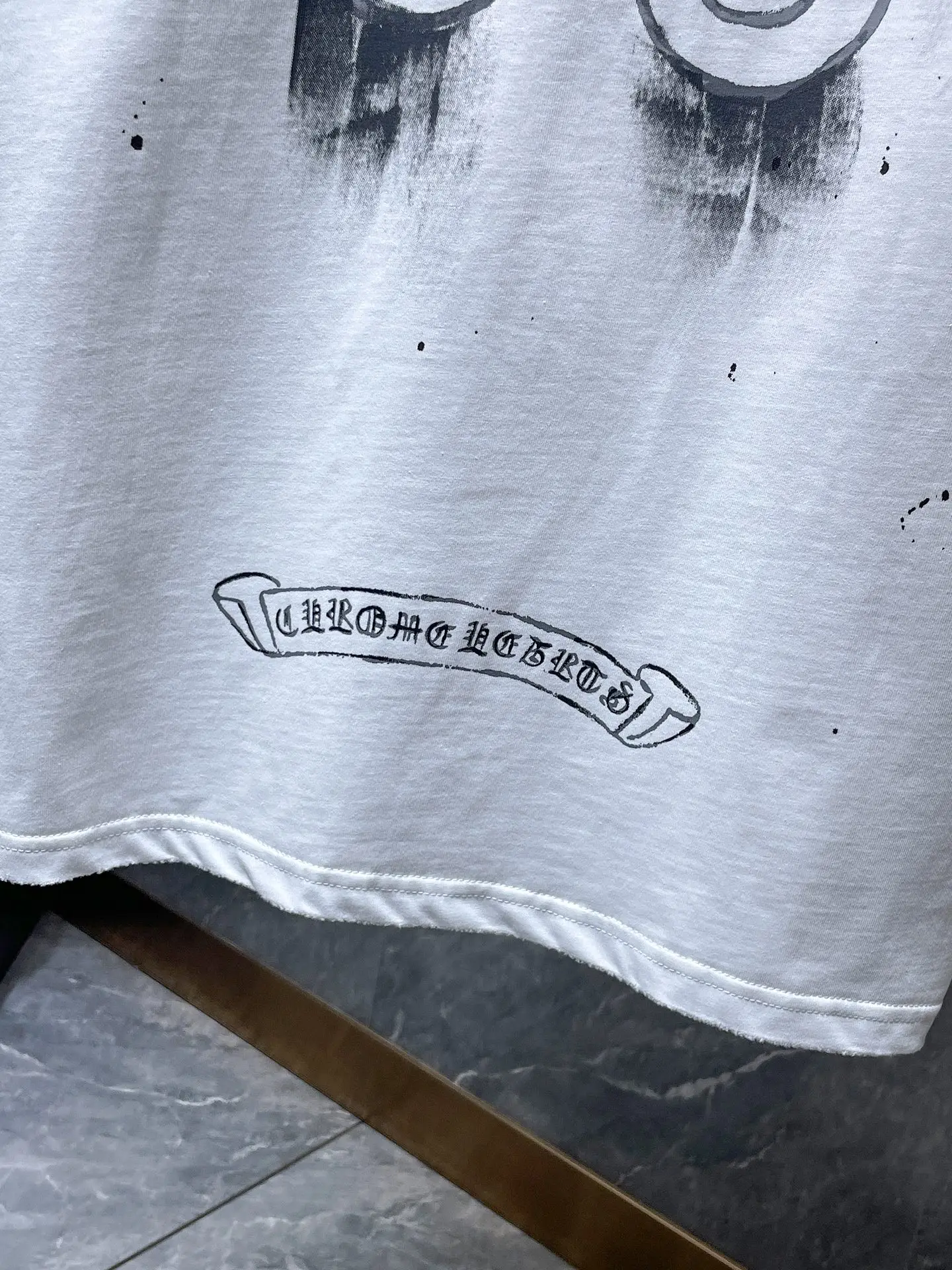 Hand-Painted Ink Splatter Logo T-Shirt D5515446 — view 2