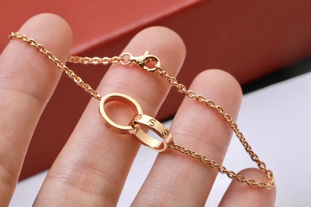 Love Interlocking Double Ring Bracelet D15016886 — view 4