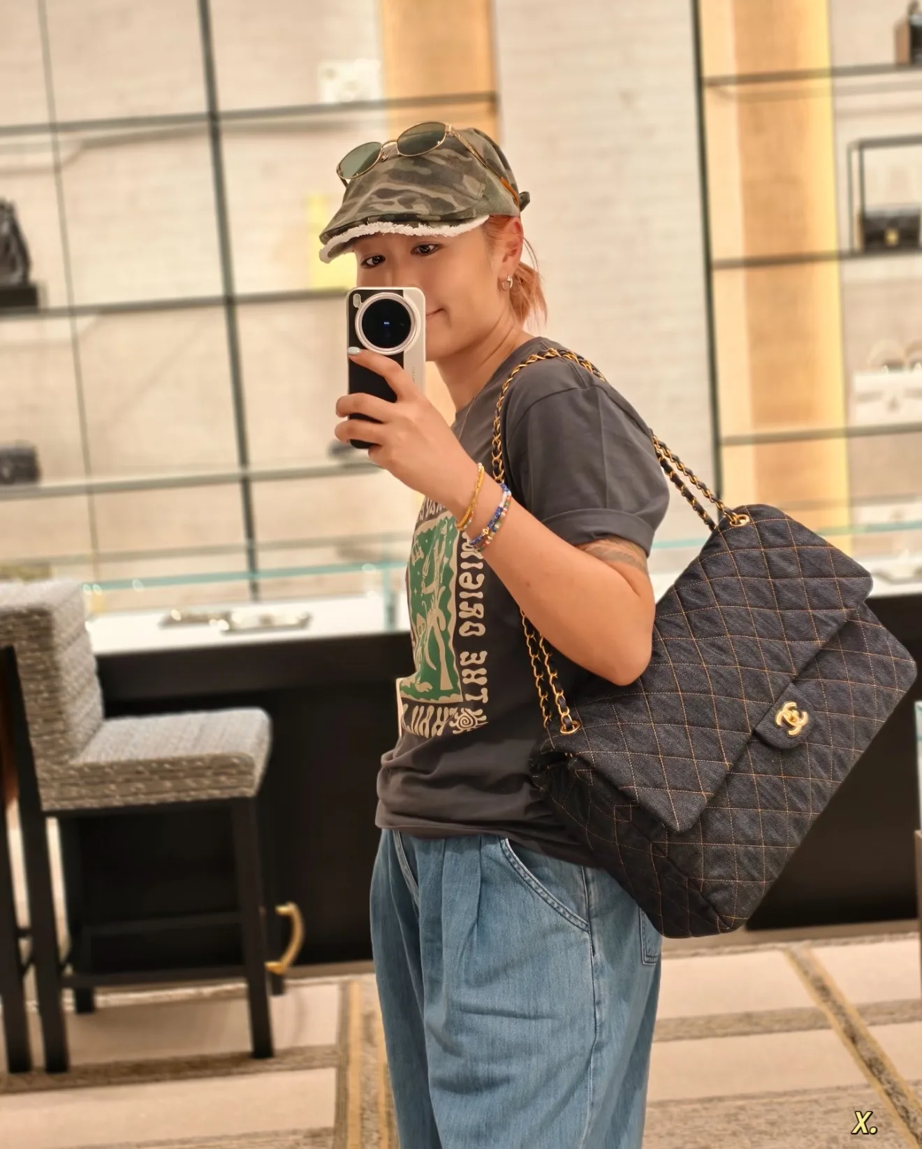 Chanel Maxi Flap Bag in Quilted Denim D36018421 — view 5