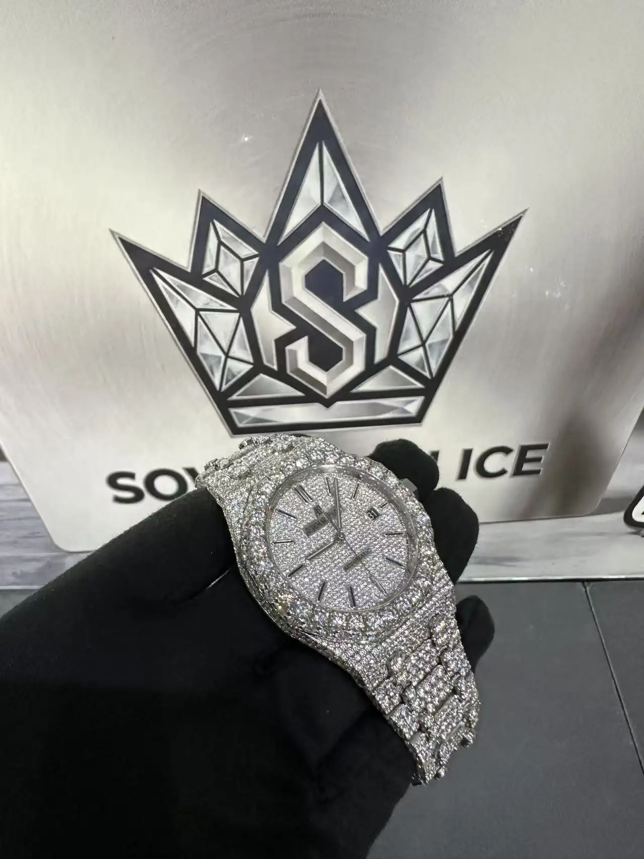 VVS Moissanite Audemars Piguet D1008018589