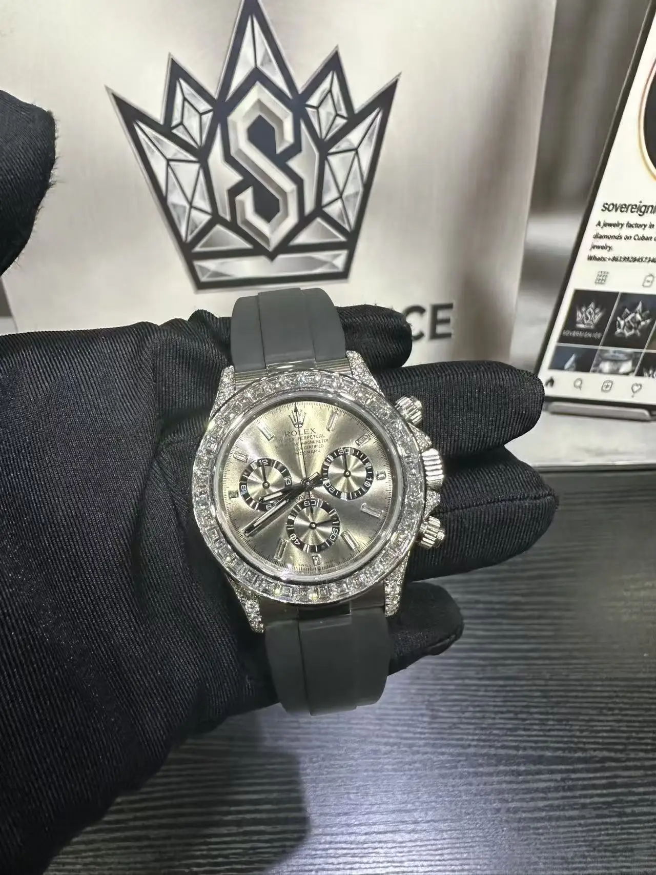 Rolex Cosmograph Daytona (VVS Moissanite Watch) D680018597 — view 2