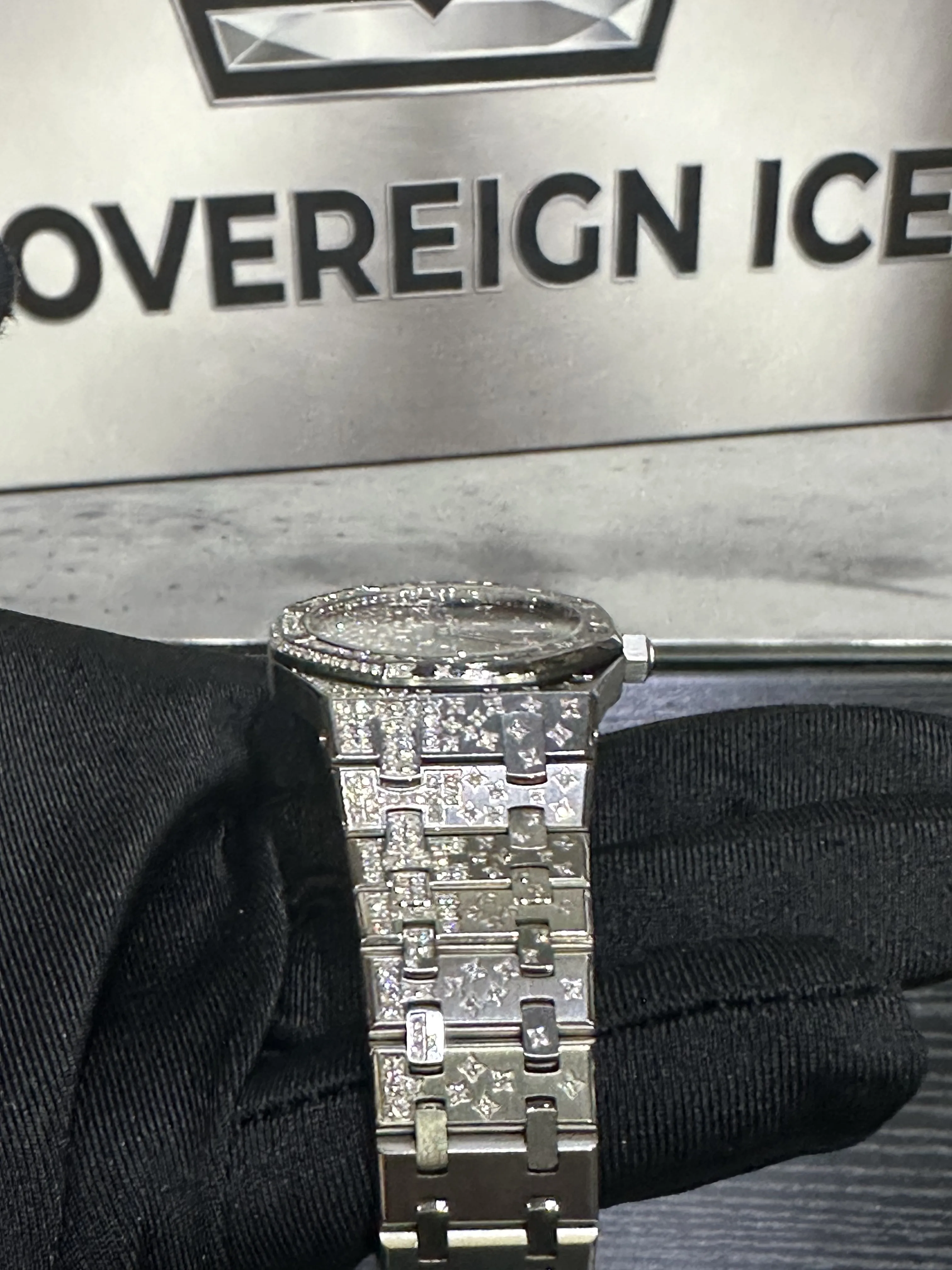 Audemars Piguet Royal Oak (VVS lab-grown diamond watch) D2700018598 — view 4