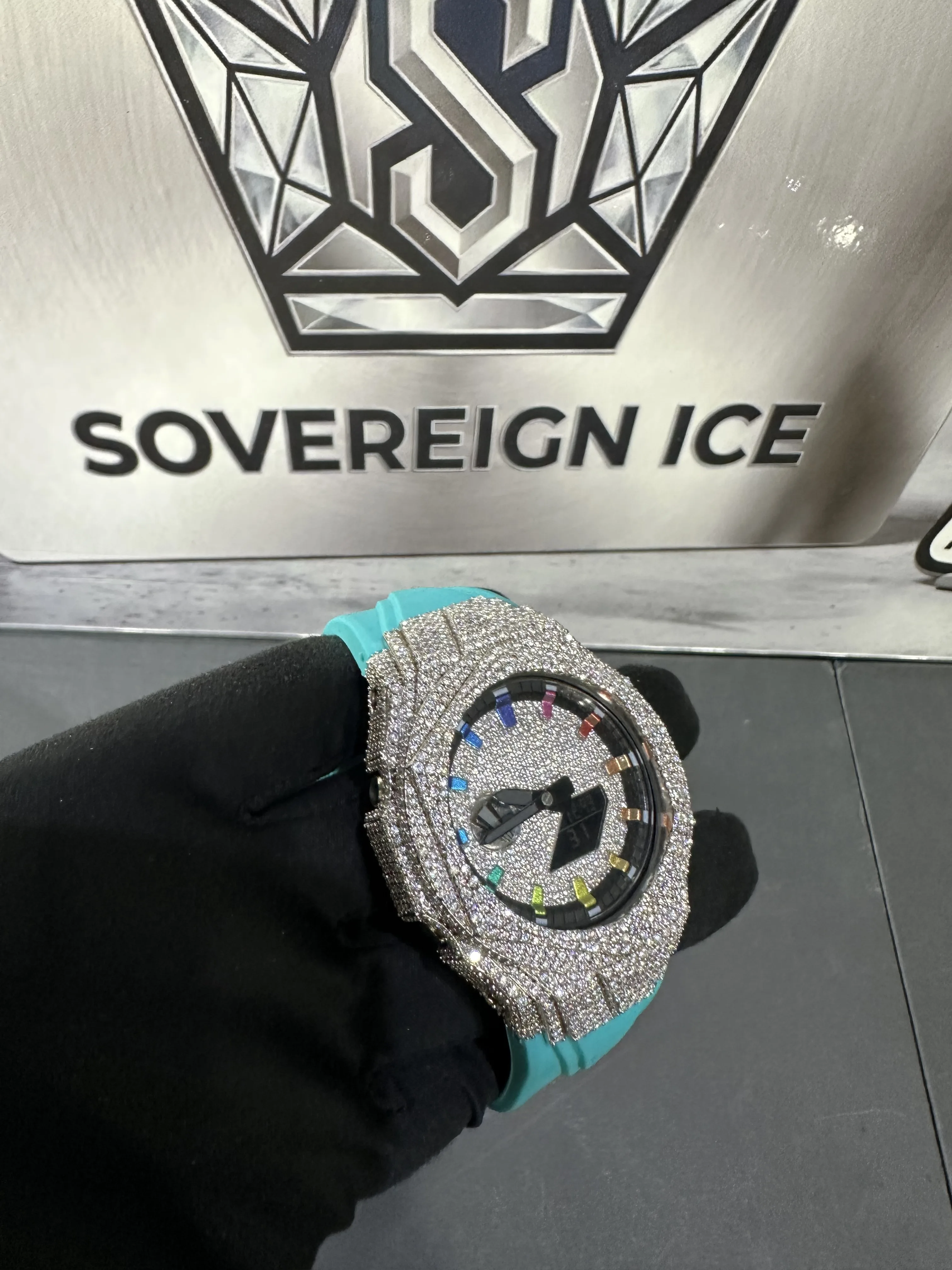 SOVEREIGN ICE brand launches a hip-hop style full diamond rainbow marker watch D680018600